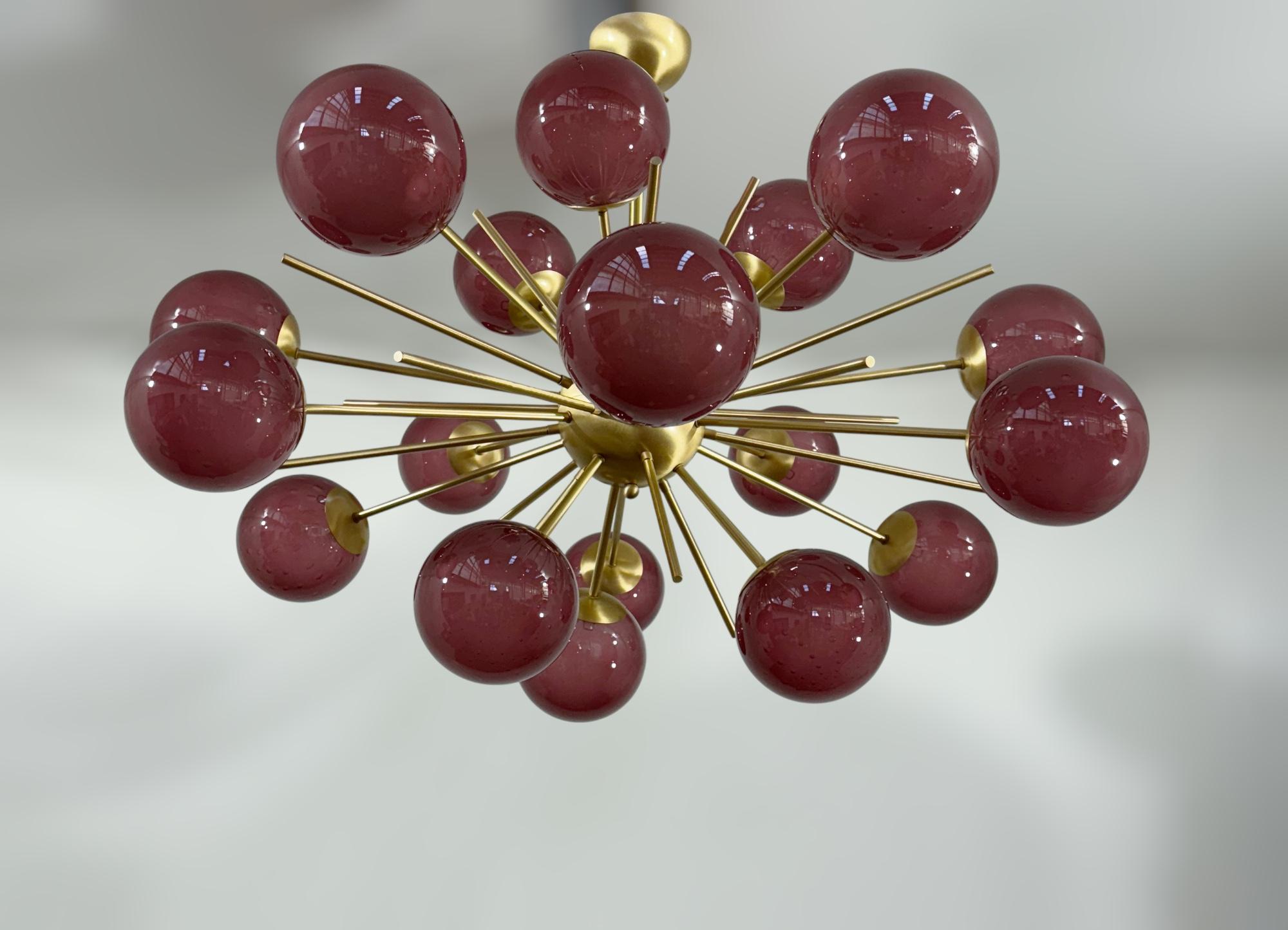 Ovale Diciotto Sputnik Kronleuchter von Fabio Ltd (Moderne der Mitte des Jahrhunderts) im Angebot