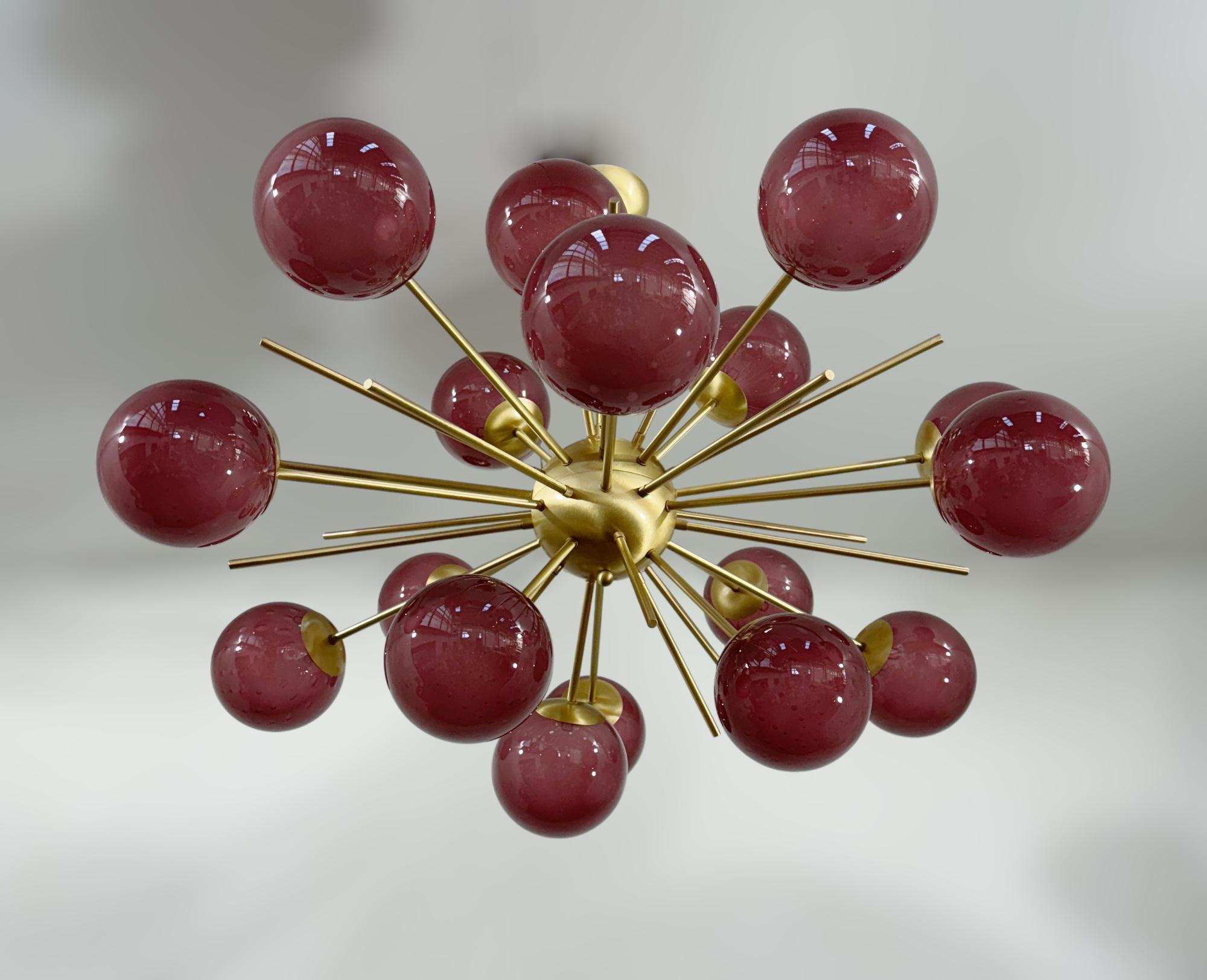 Ovale Diciotto Sputnik Kronleuchter von Fabio Ltd (Poliert) im Angebot