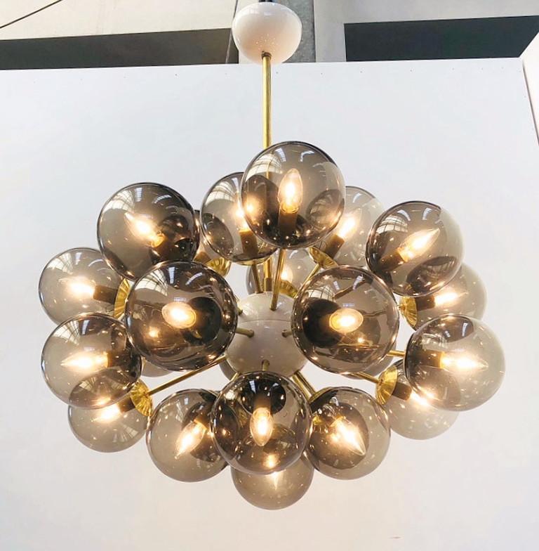Italiano Lampadario Ovale Sputnik di Fabio Ltd in vendita