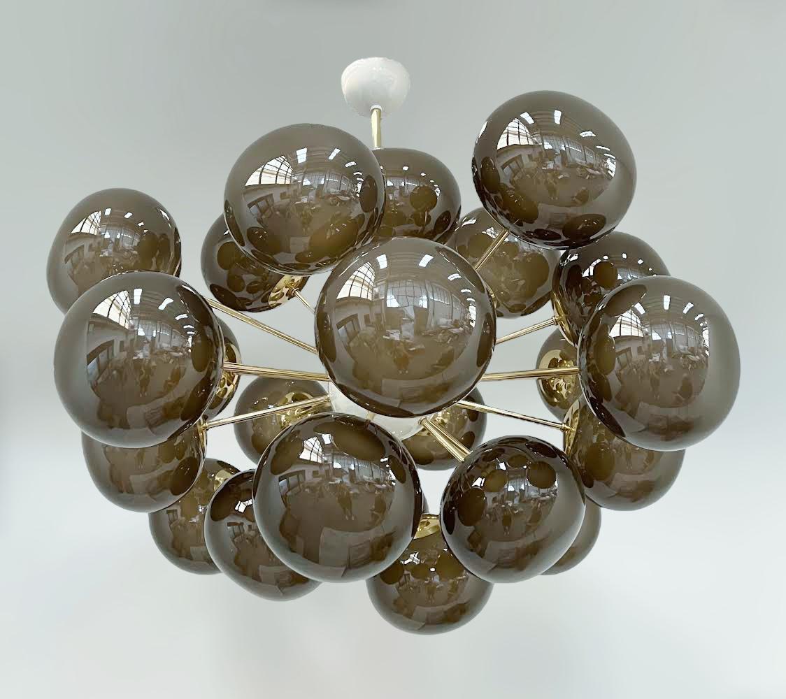 Italiano Lampadario Ovale Sputnik di Fabio Ltd in vendita