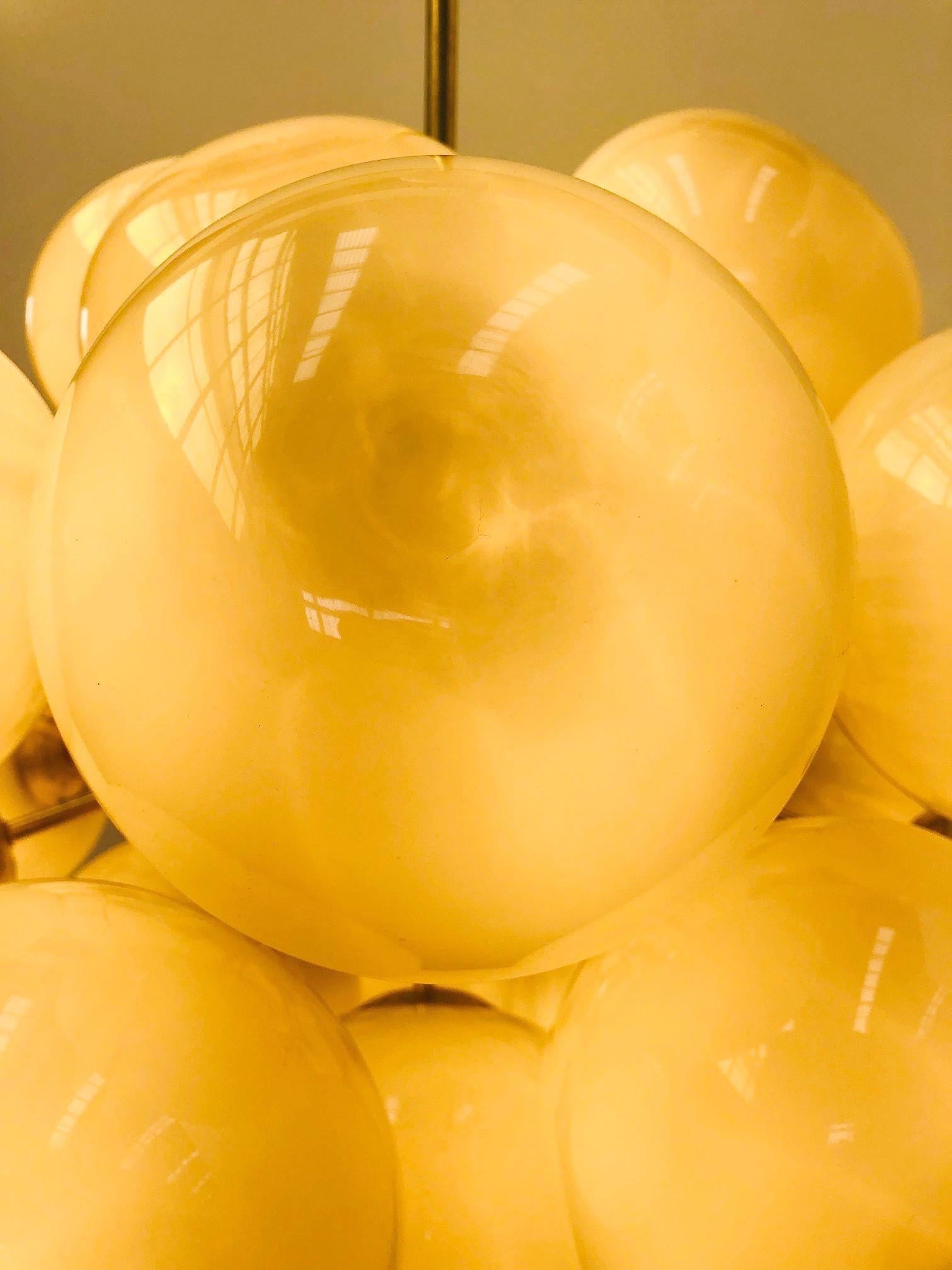 Lampadario Ovale Sputnik di Fabio Ltd in vendita 1