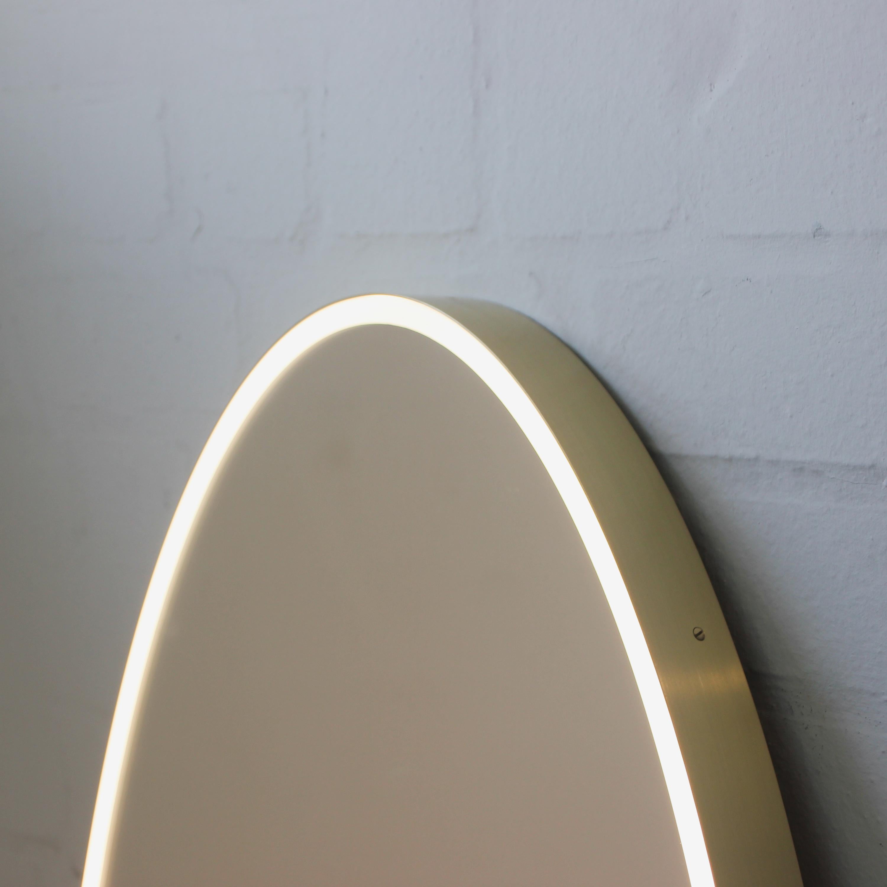 Britannico Specchio Ovalis Oval Front Illuminated Contemporary con cornice in ottone, XL in vendita