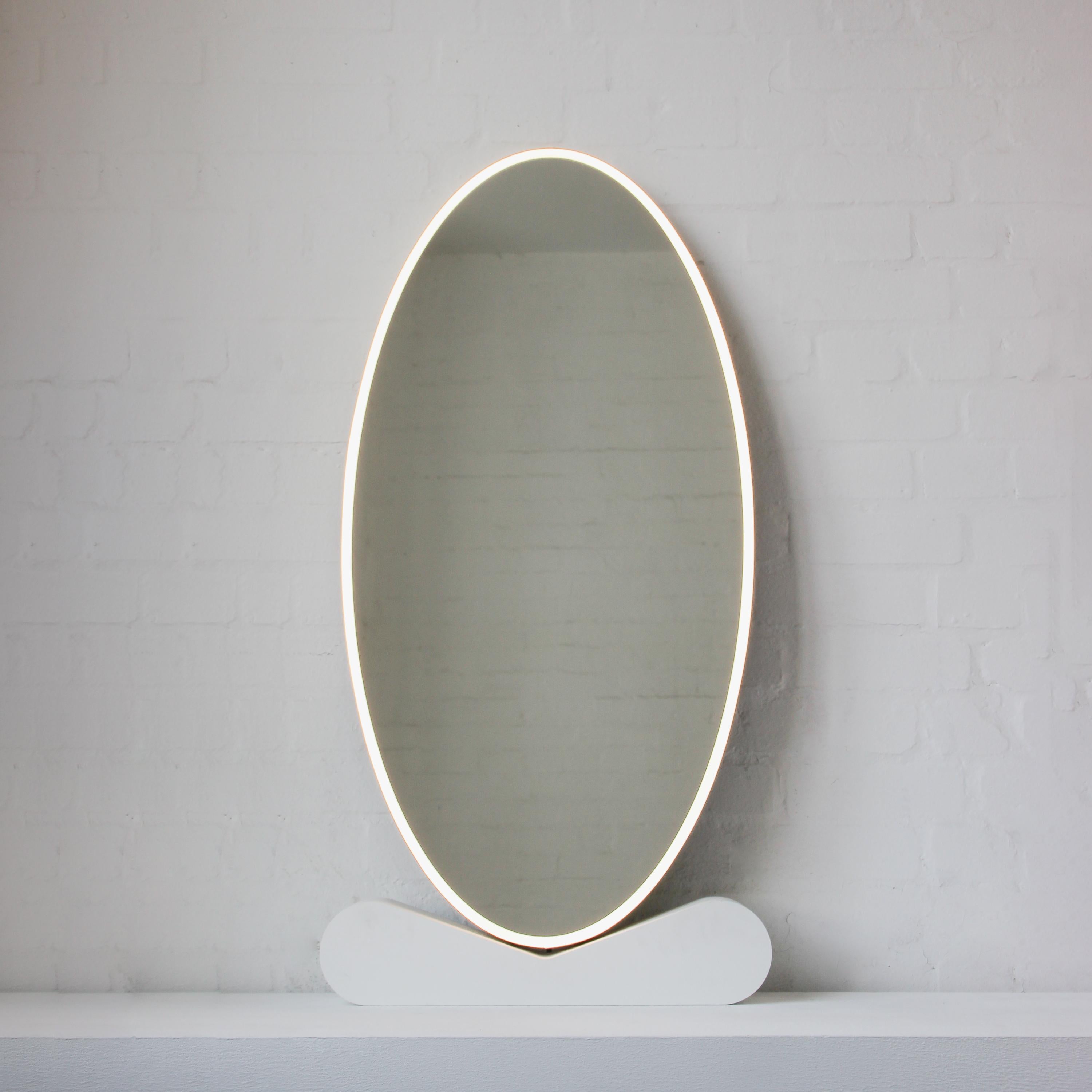Specchio Ovalis Oval Front Illuminated Contemporary con cornice in ottone, XL In condizioni Nuovo in vendita a London, GB