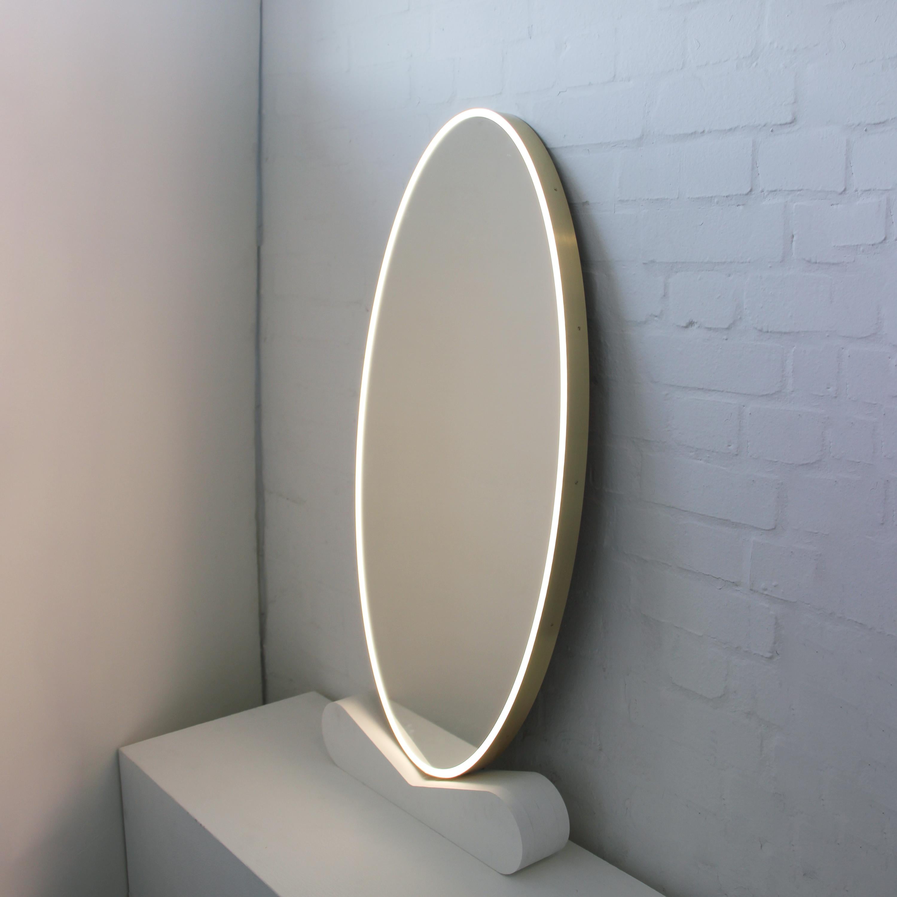 Specchio Ovalis Oval Front Illuminated Contemporary con cornice in ottone, XL in vendita 1