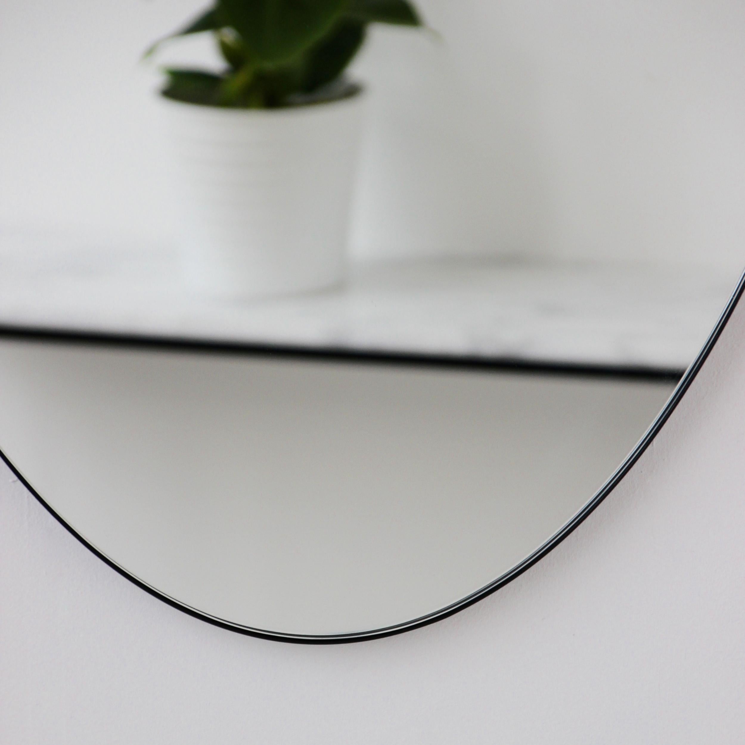 Poudré Ovalis Miroir ovale moderne Handcraft avec cadre noir, moyen en vente
