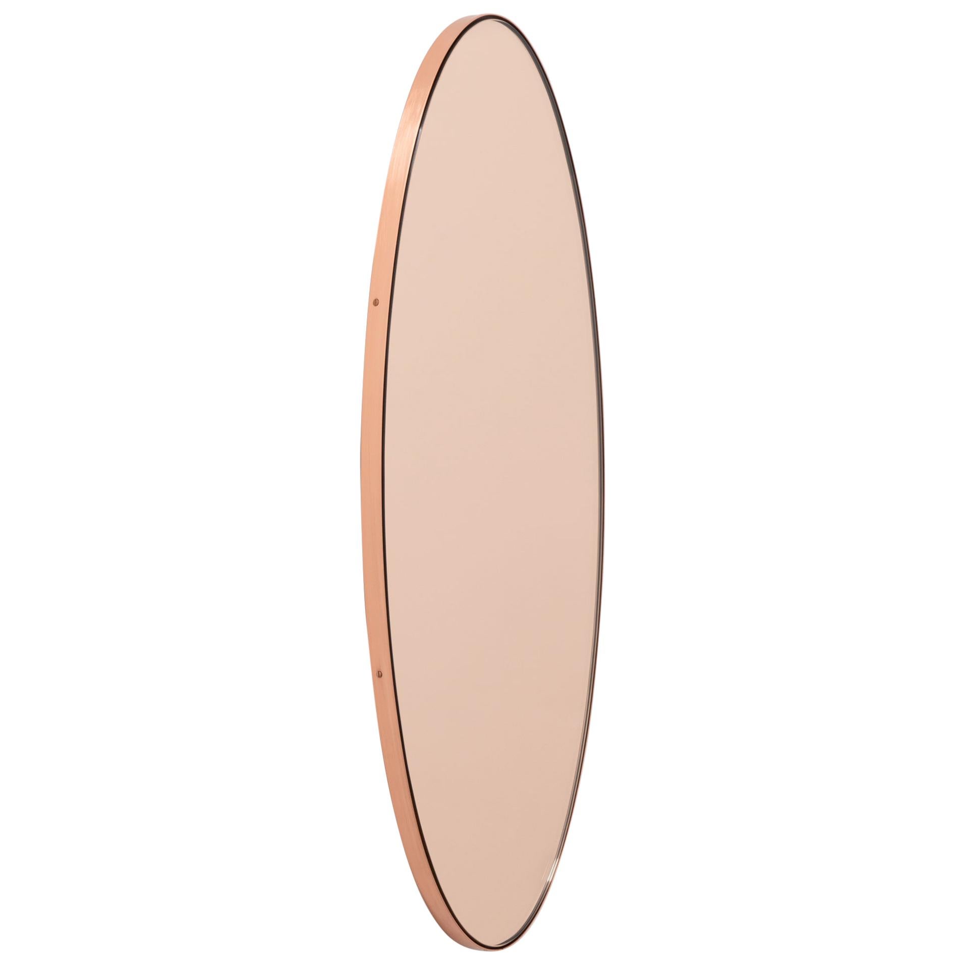 Ovalis Zeitgenössischer Ovalis-Spiegel in ovaler Form aus Roségold mit Kupferrahmen, klein