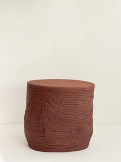 Ovaltwist di Kalou Dubus, Tavolino in ceramica di terracotta, serie Twist