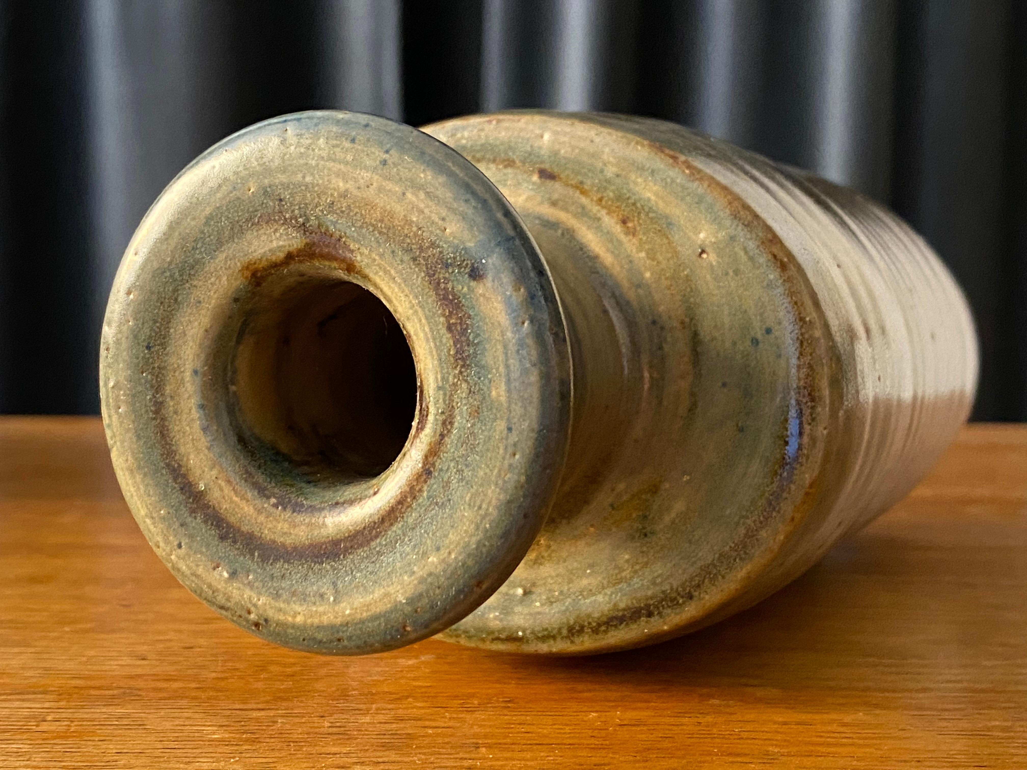 Ovar Nilsson, Stoneware Vase or Flask, Hand-Applied Glaze, Studio of Artist 1970 In Good Condition In High Point, NC