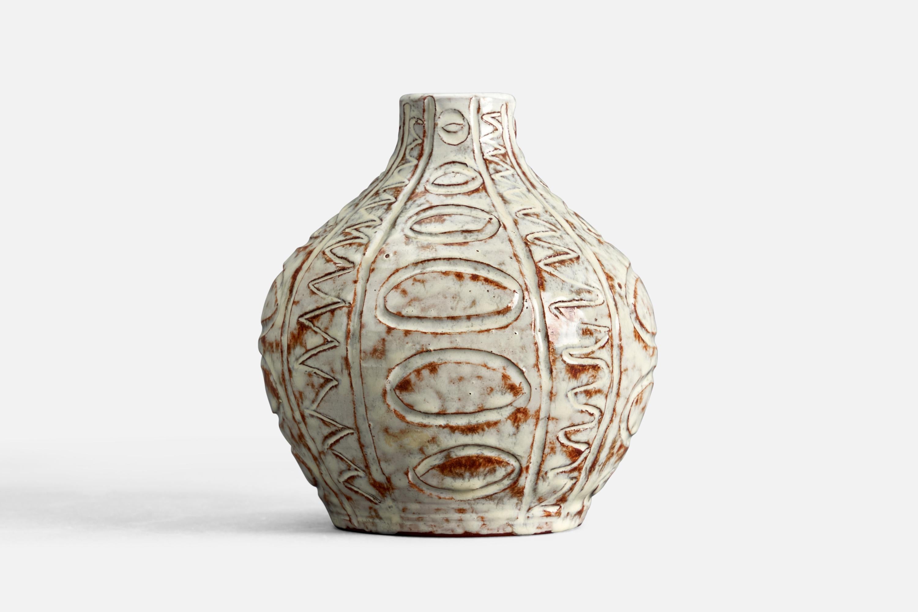 A white-glazed stoneware vase designed by Ovar Nilsson and produced in Höganäs, Sweden, 1960s.