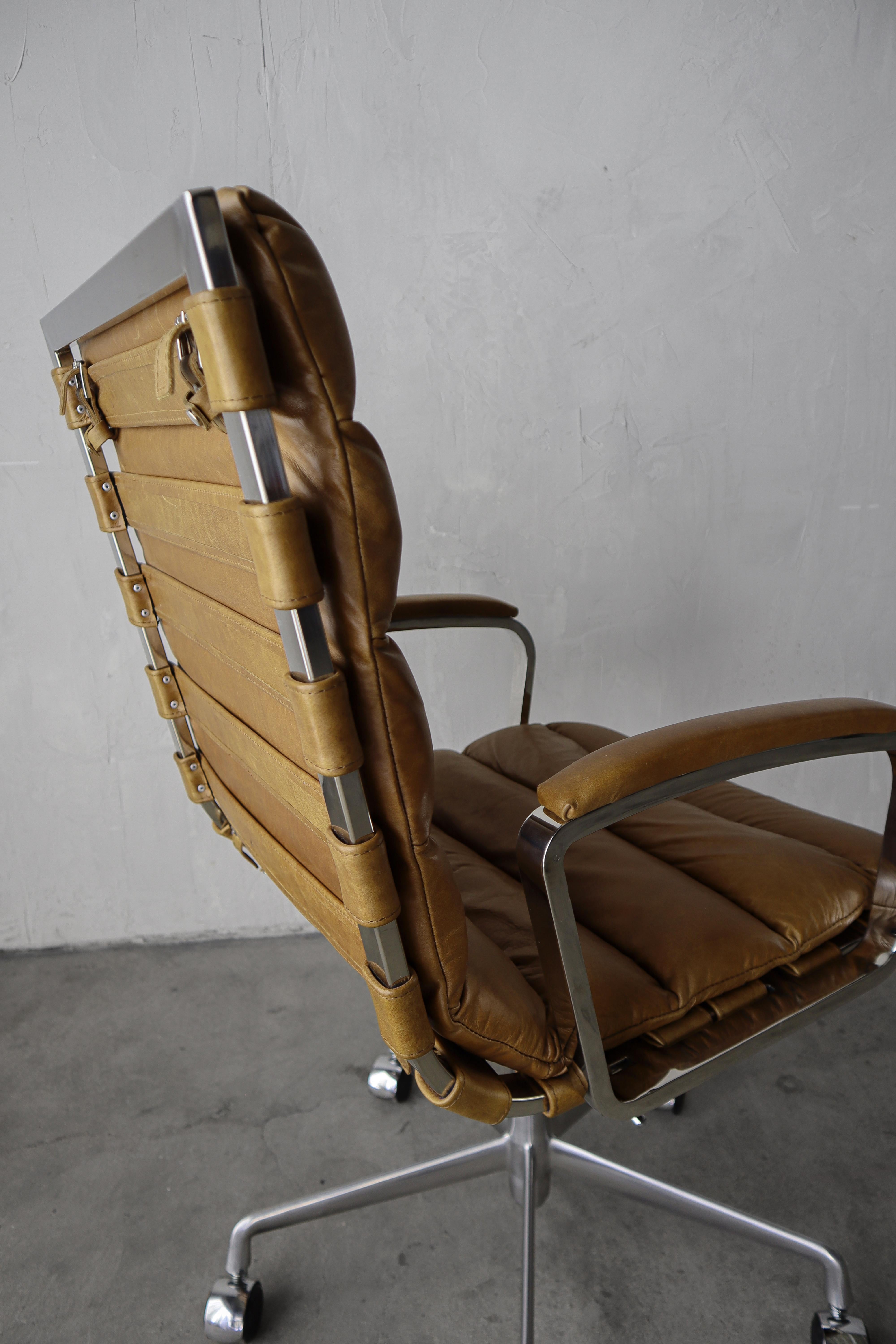 Chaise de bureau Ovedio par Restoration Hardware en vente 2