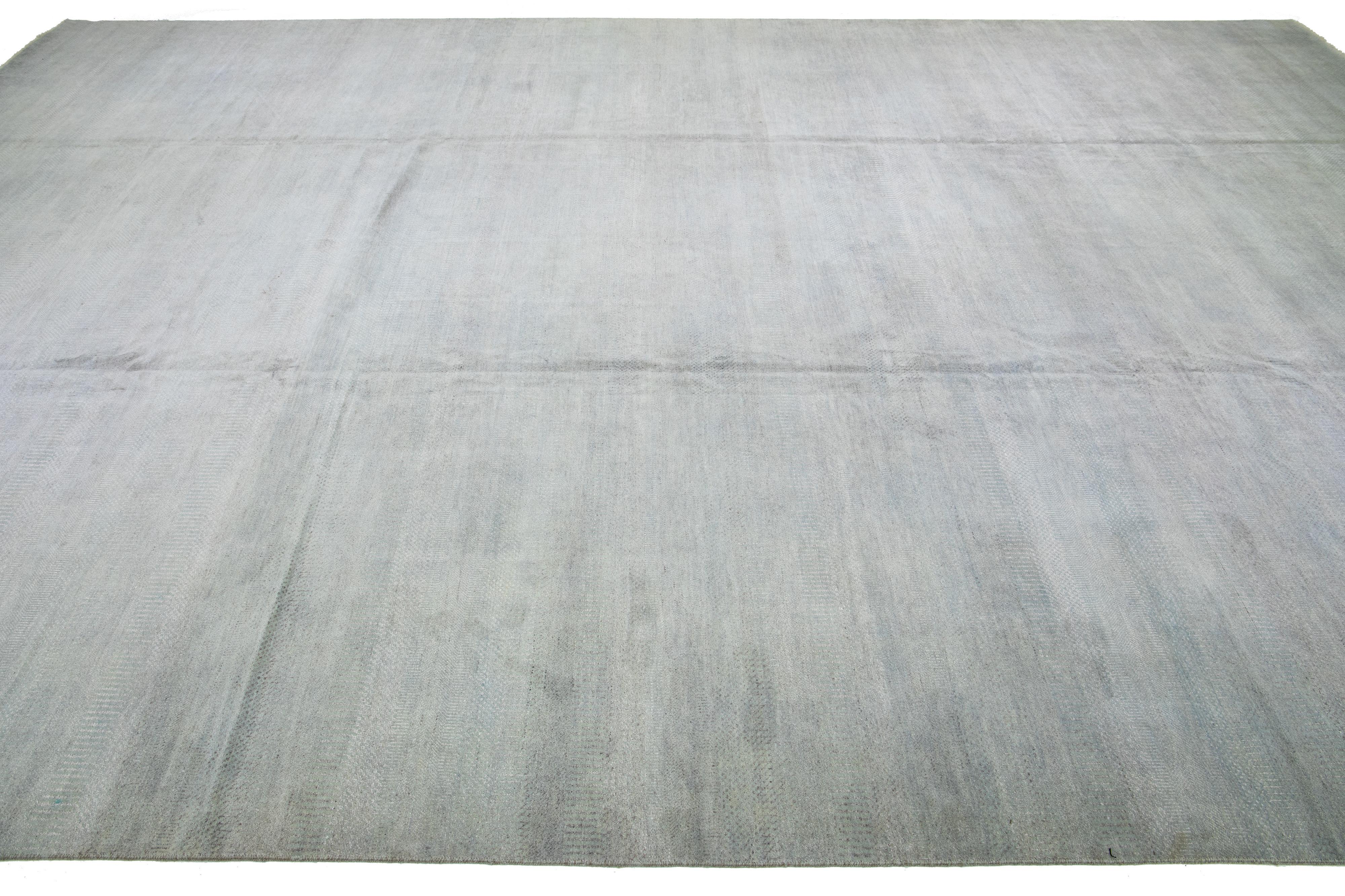 Hand-Knotted Oversize Modern Handmade Gray Savannah Wool Rug With Geometric Motif For Sale