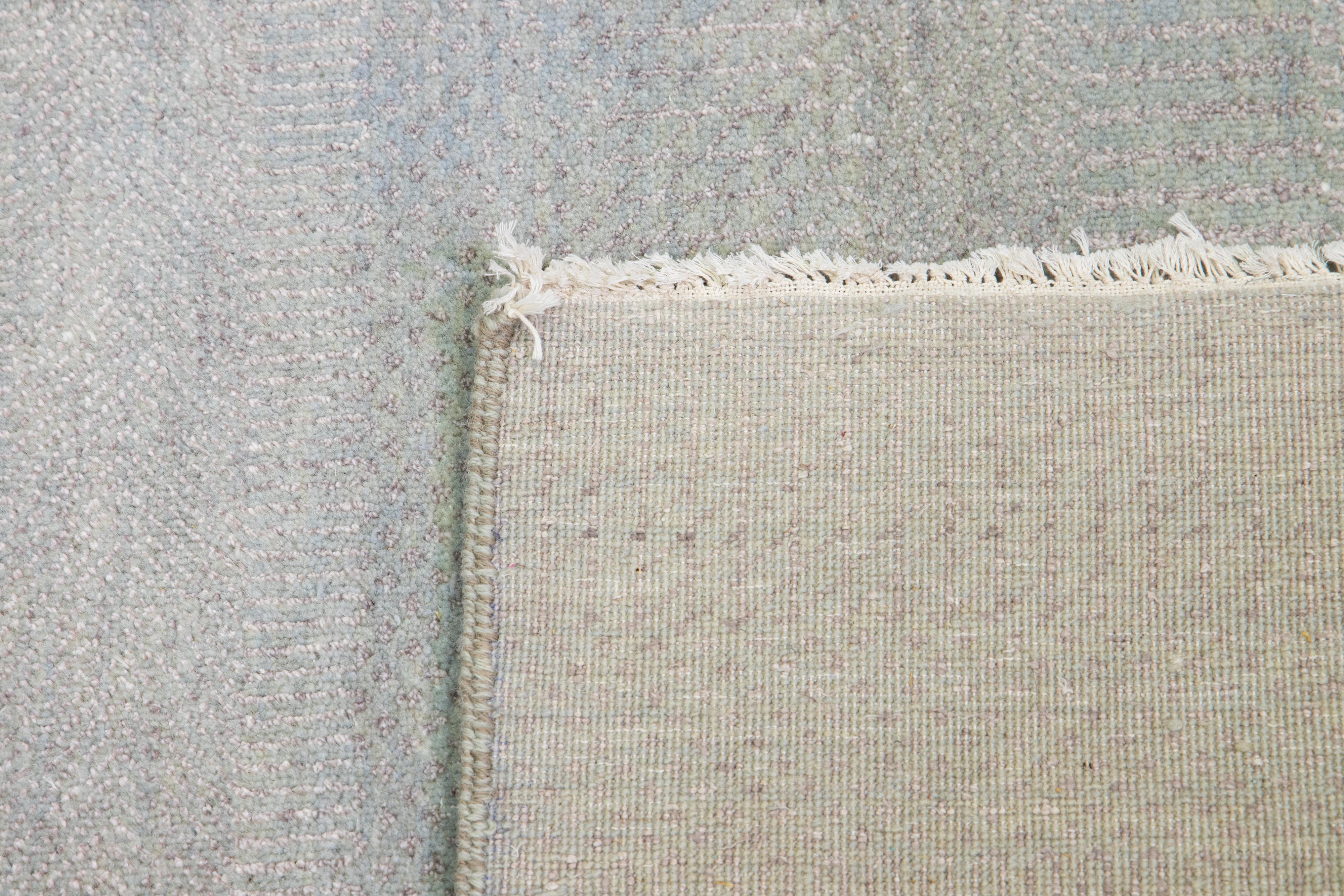 Oversize Modern Handmade Gray Savannah Wool Rug With Geometric Motif For Sale 2