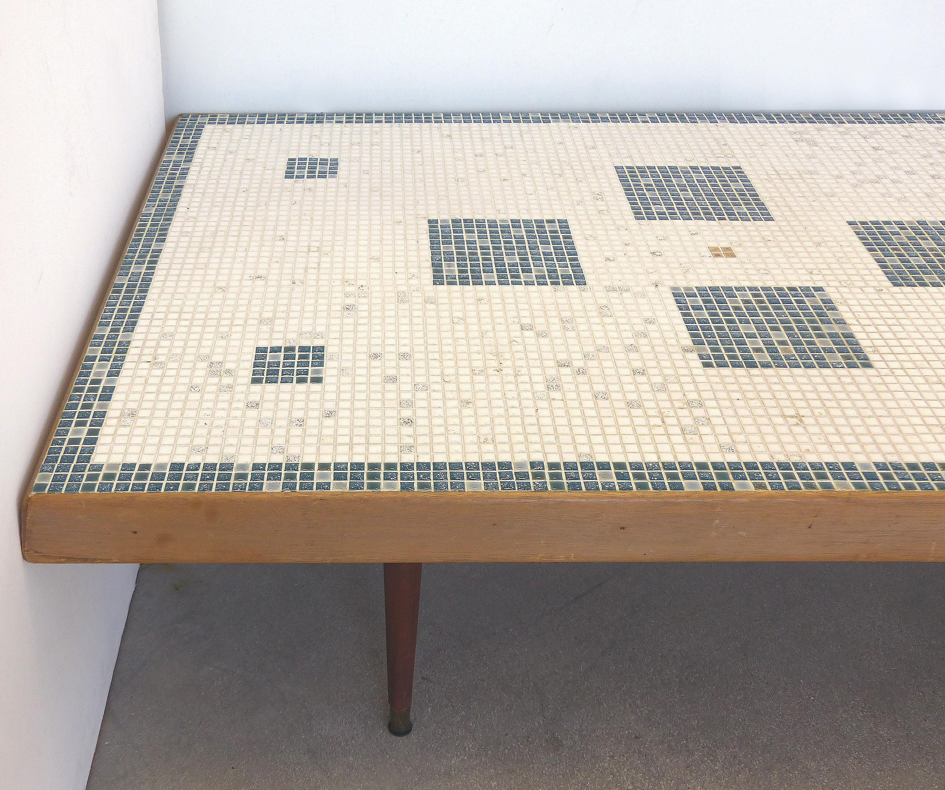 Over-Scale Mid-Century Modern Tile Top Coffee Table with Tapering Conical Legs In Good Condition In Miami, FL