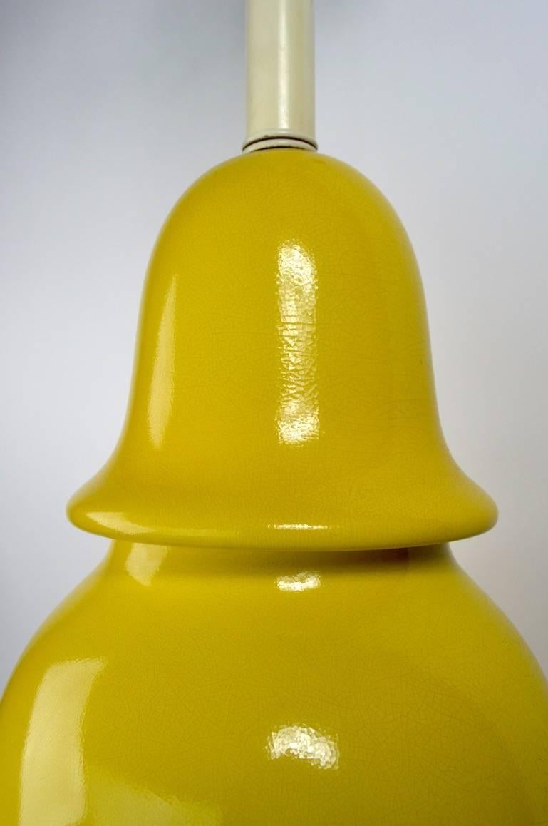 20ième siècle Lampe de table à échelle surdimensionnée en forme de jarre à gingembre en vente