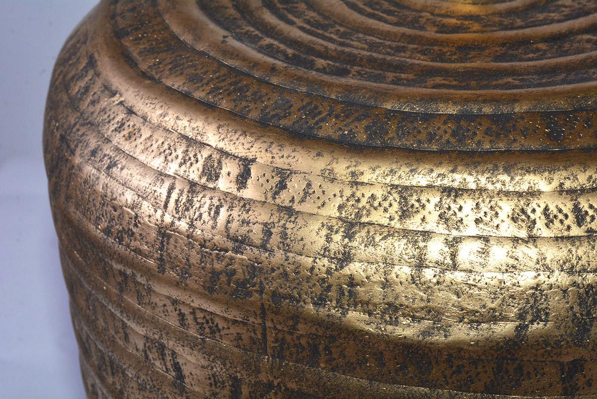 Anglo-indien Lampes en forme de jarre de grande taille à base en métal doré en vente