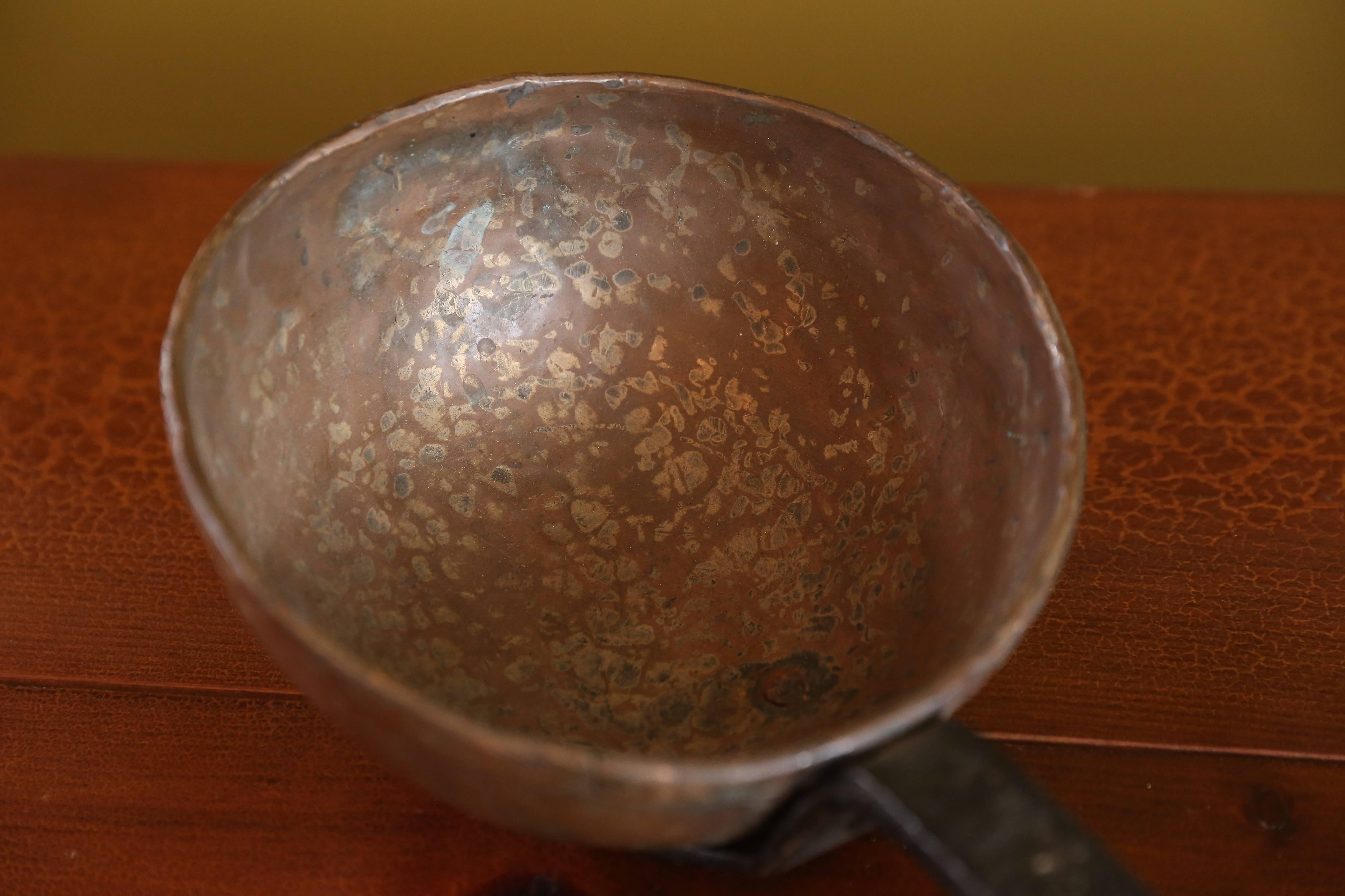 Oversized Antique Copper and Forged Iron Ladle In Good Condition In Houston, TX