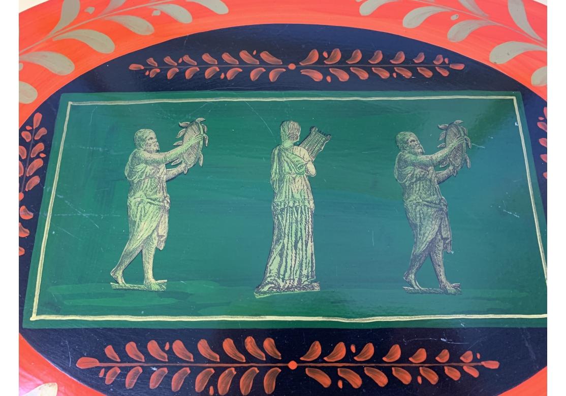 Bandeja ovalada de tole neoclásico italiano pintada a mano de gran tamaño en venta 5