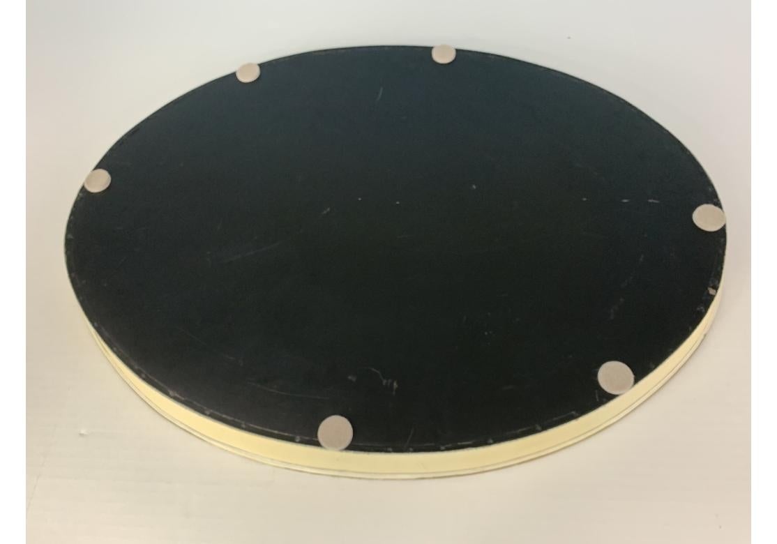 Bandeja ovalada de tole neoclásico italiano pintada a mano de gran tamaño en venta 2