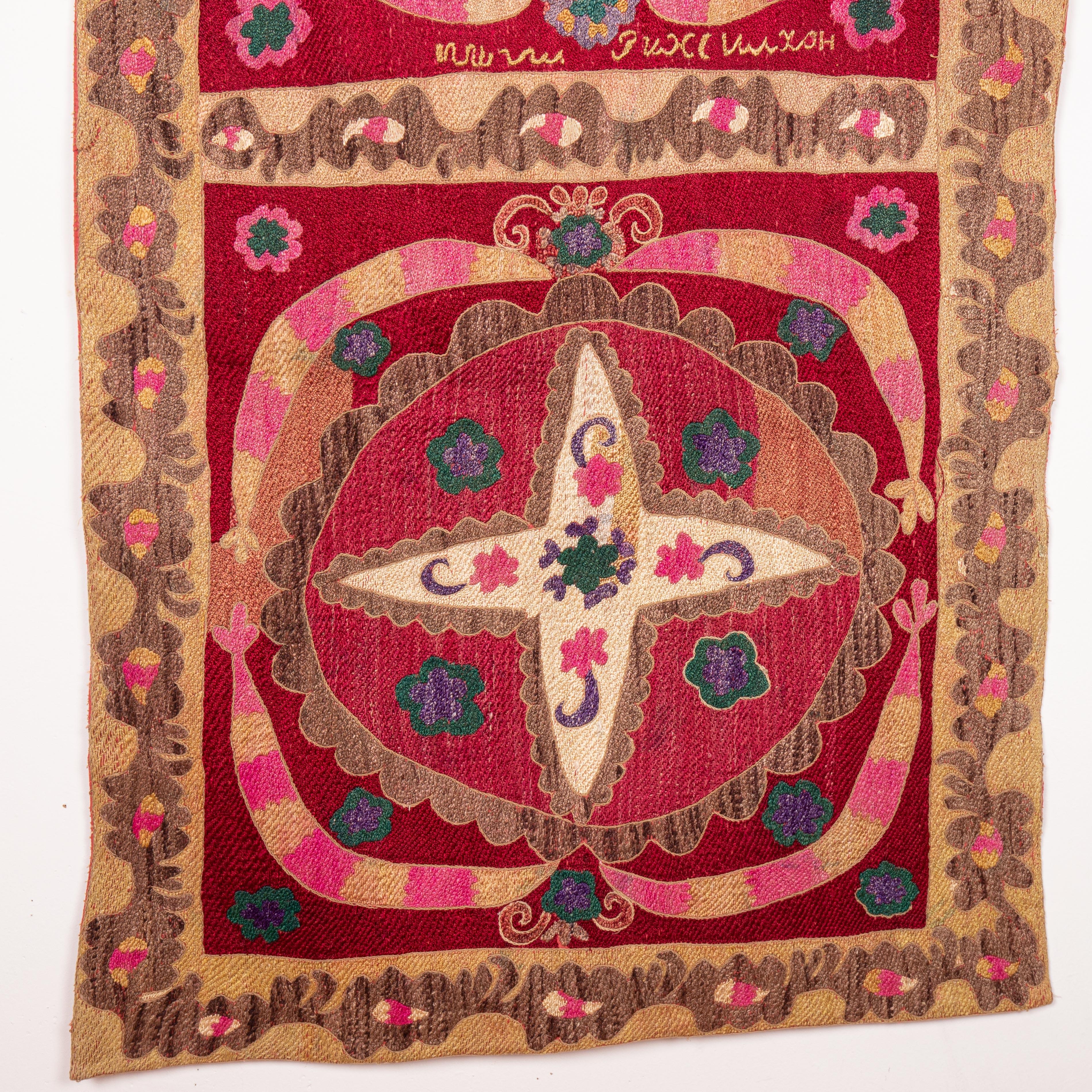 Overall Embroidered Suzani from Tashkent, Uzbekistan, 1930s In Good Condition For Sale In Istanbul, TR