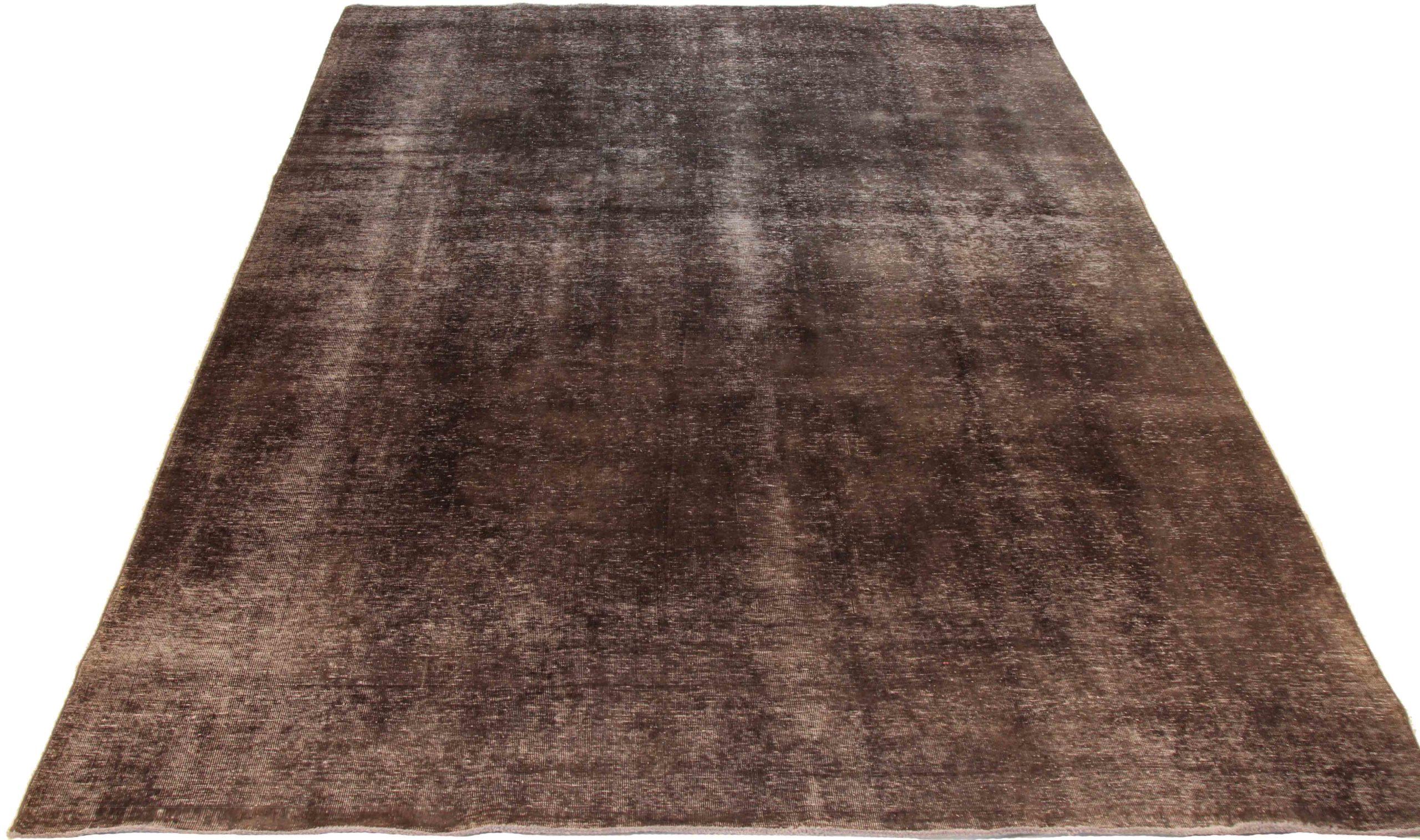 Descubre la elegancia de este singular Sobreteñido de bella factura artesanal de Circa 1880. Diseñado con meticulosa atención al detalle, este diseño exclusivo es perfecto para realzar tu espacio.