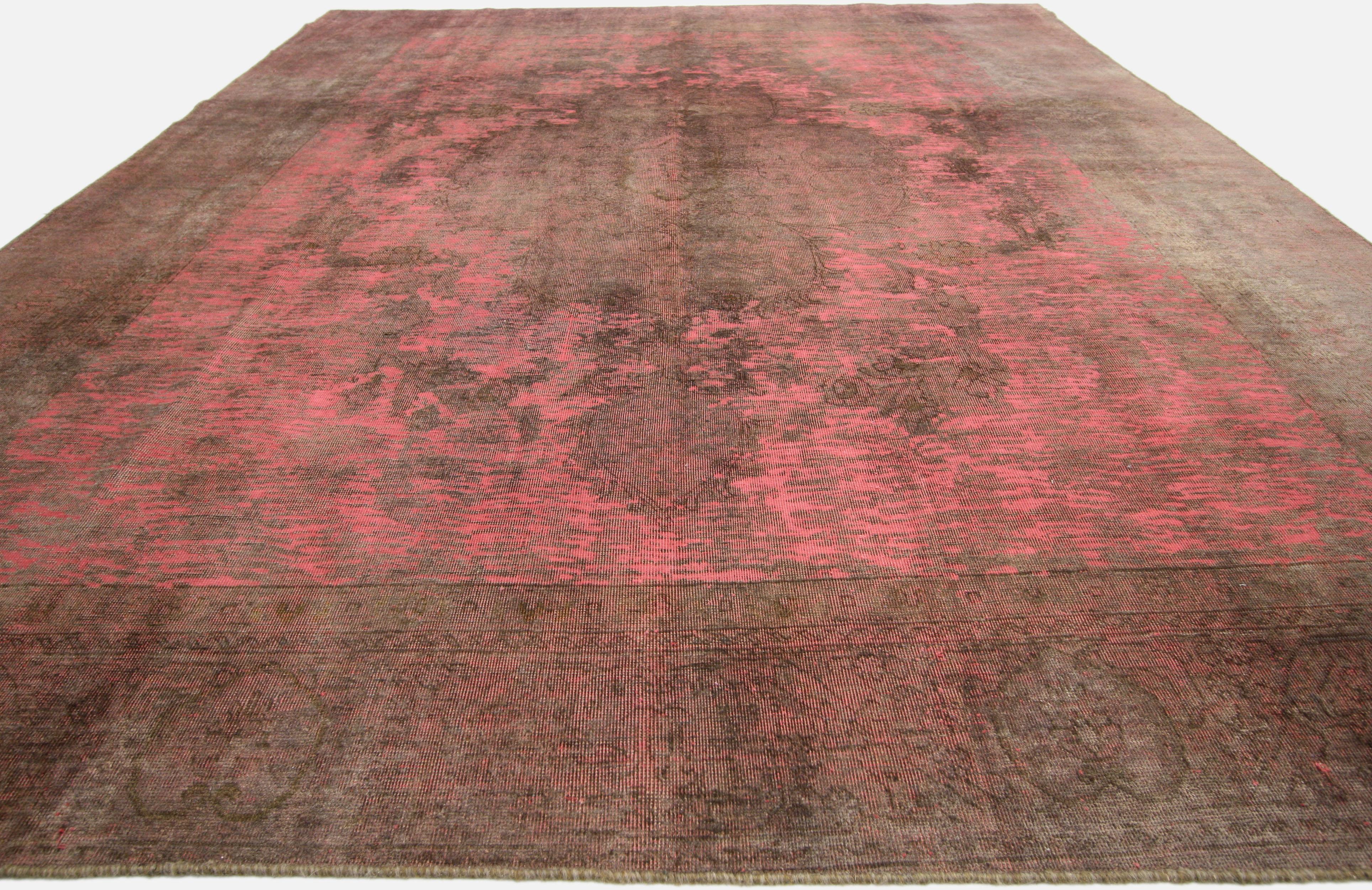 60723 Vintage Turkish Overdyed Rug, 09'09 x 12'05.
Modern Industrial meets Bohemian Rhapsody in this hand knotted wool vintage Turkish overdyed rug. The eclectic faded design and energetic color palette in this piece work together capturing the