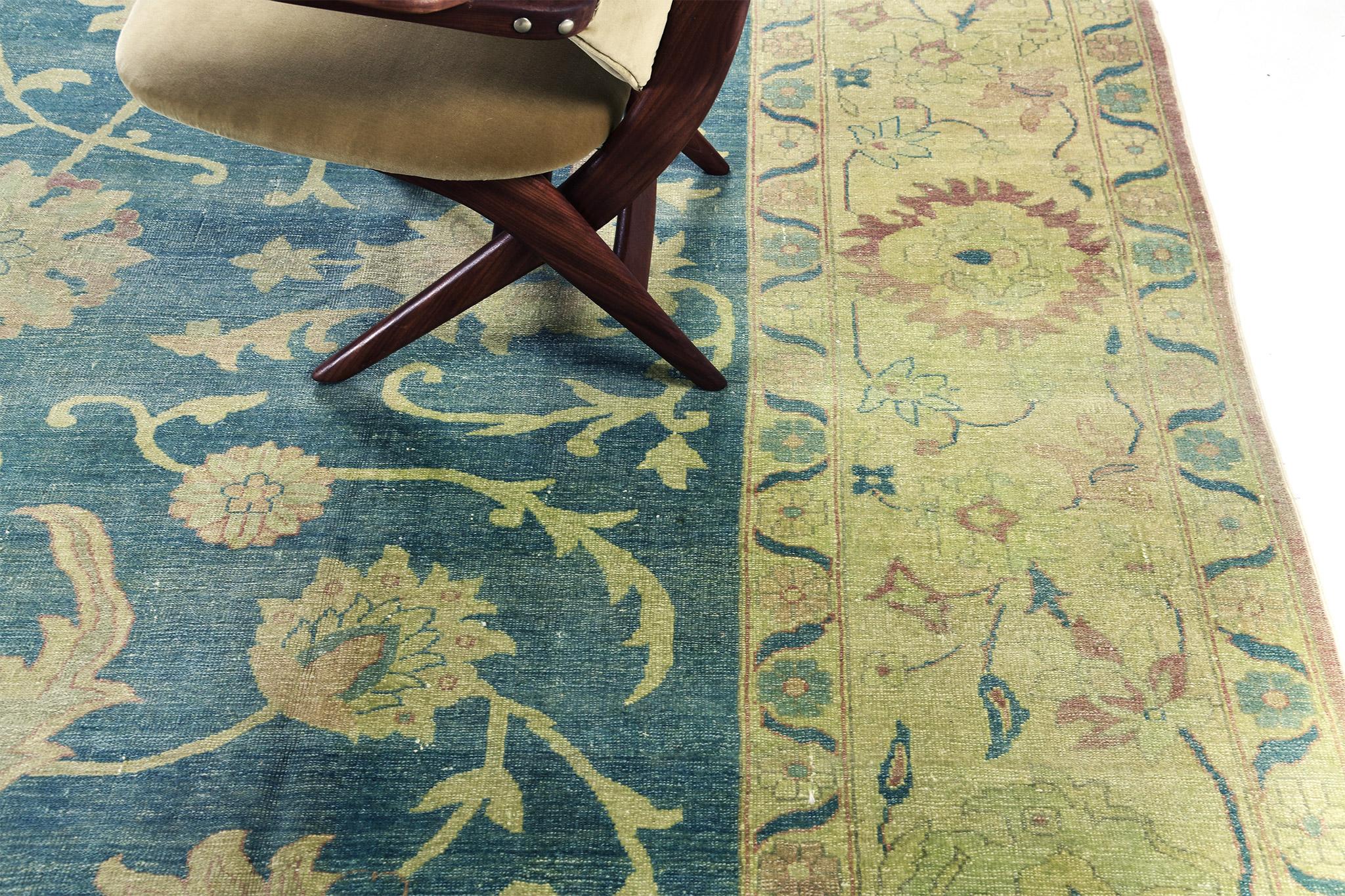 Tappeto Sultanabad Rugs egiziano sovratinto In condizioni Nuovo in vendita a WEST HOLLYWOOD, CA