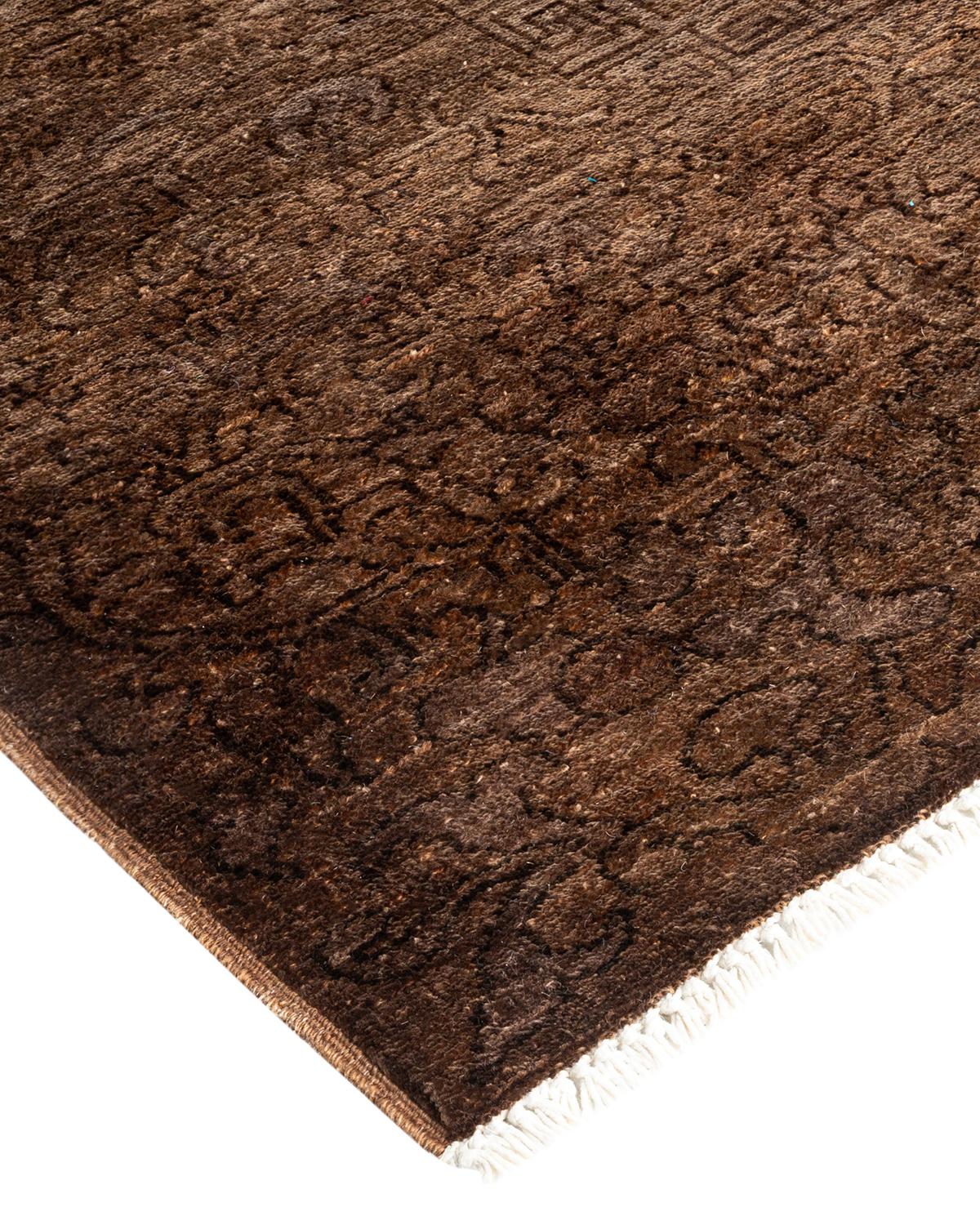 Vibrance-Teppiche sind der Inbegriff von Klassik mit Pfiff: traditionelle Muster in leuchtenden Farben gefärbt. Jeder handgeknüpfte Teppich wird mit einem 100% natürlichen botanischen Farbstoff gewaschen, der verborgene Nuancen in den Mustern