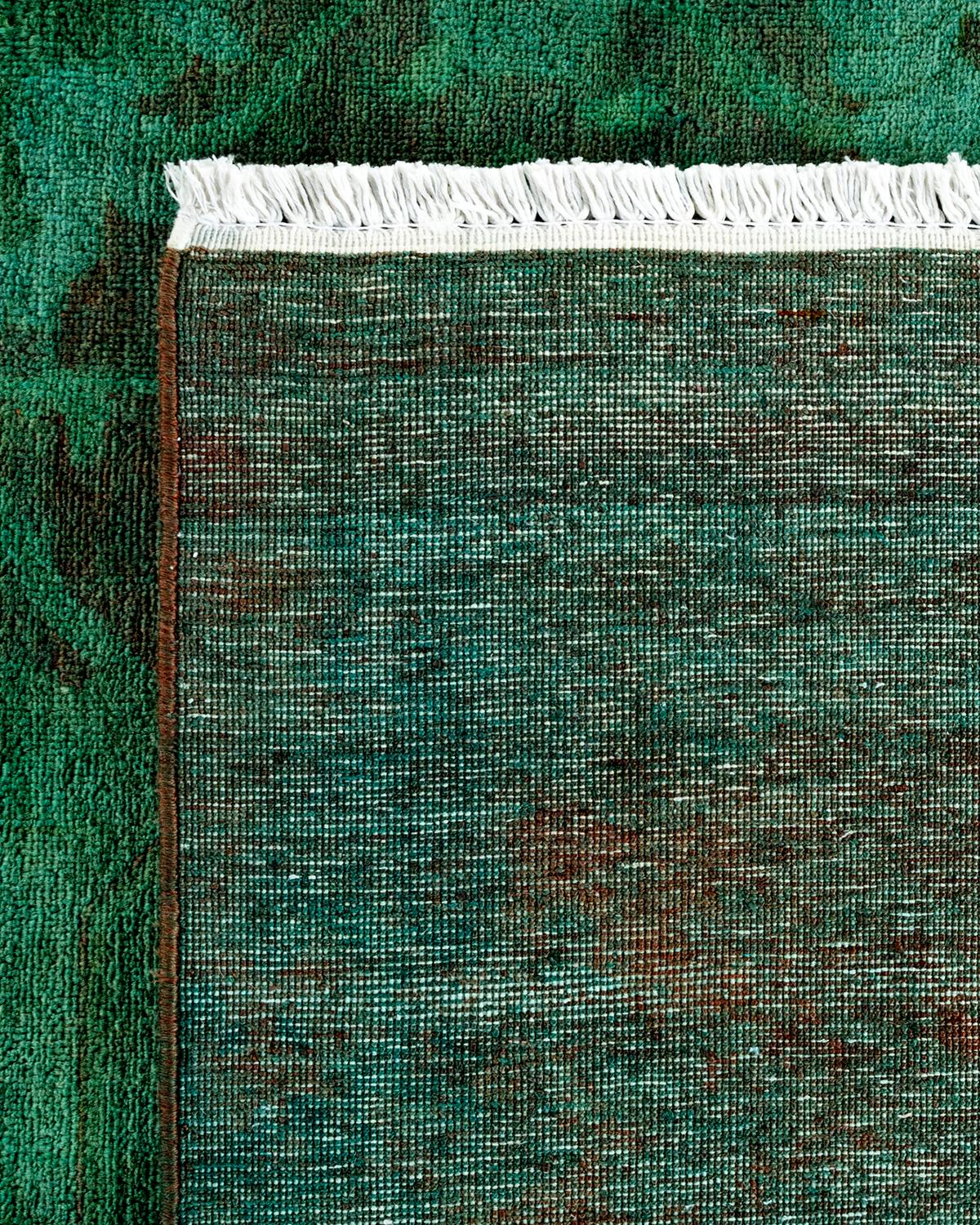 XXIe siècle et contemporain Tapis Overdyed en laine nouée à la main Brown en vente
