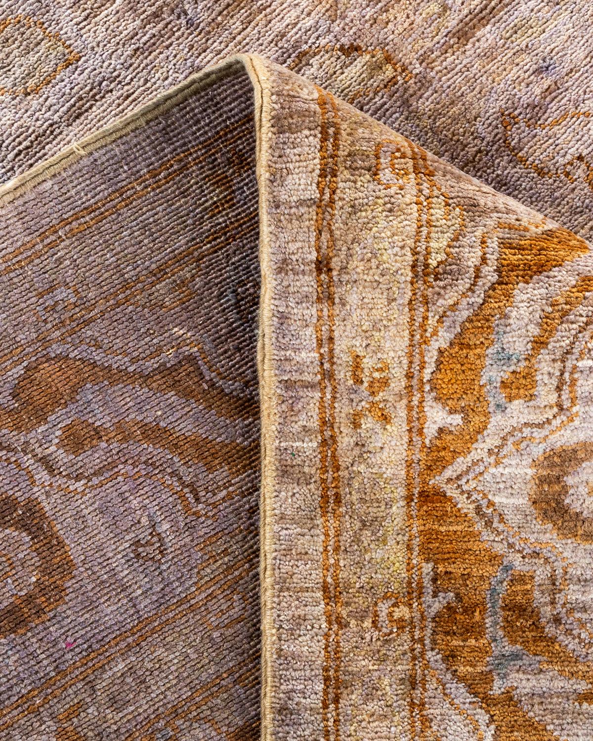 Brauner handgeknüpfter Wollteppich mit Färbung (Wolle) im Angebot