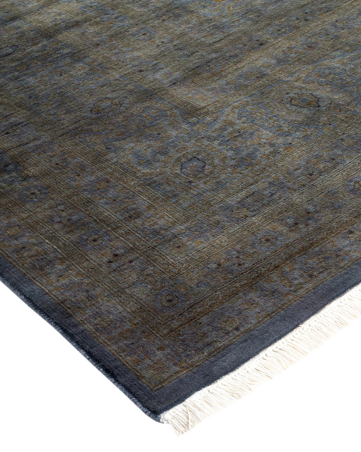 Vibrance-Teppiche sind der Inbegriff von Klassik mit Pfiff: traditionelle Muster in leuchtenden Farben gefärbt. Jeder handgeknüpfte Teppich wird mit einem 100% natürlichen botanischen Farbstoff gewaschen, der verborgene Nuancen in den Mustern