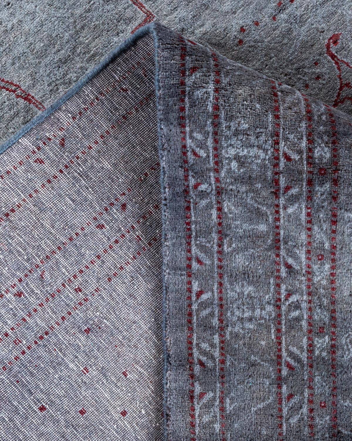 Laine Tapis Overdyed en laine grise nouée à la main en vente