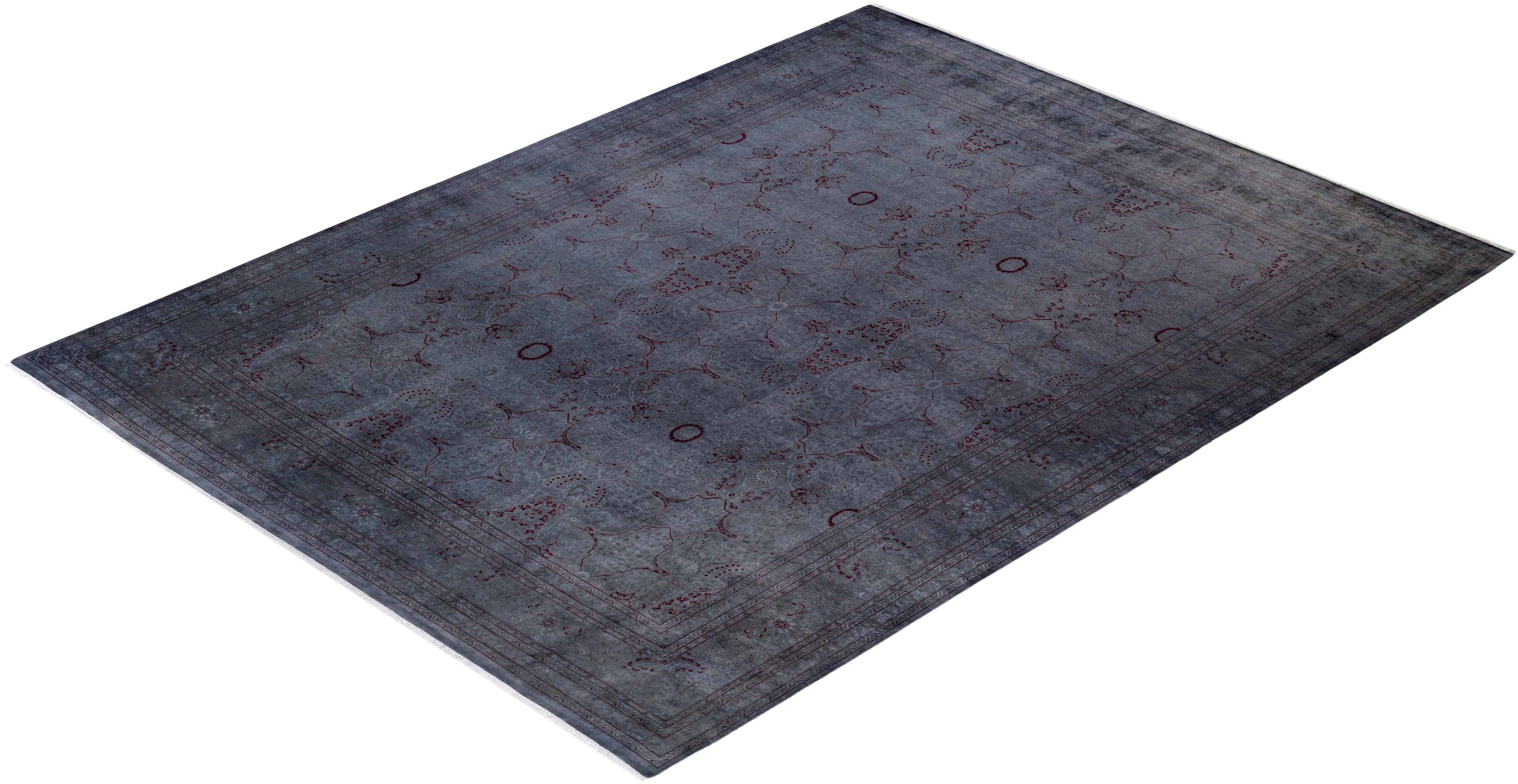 Tapis Overdyed en laine grise nouée à la main en vente 2