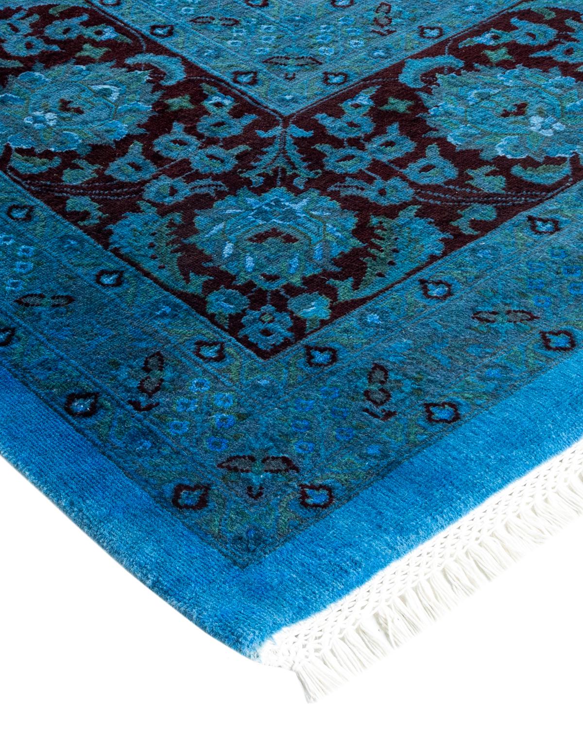 I tappeti Vibrance rappresentano il classico con un tocco di classe: motivi tradizionali sovratinti con colori brillanti. Ogni tappeto annodato a mano viene lavato con una tintura botanica naturale al 100% che rivela le sfumature nascoste nei