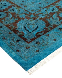 Hellblauer, überfärbter, handgeknüpfter Wollteppich, traditionelles Design