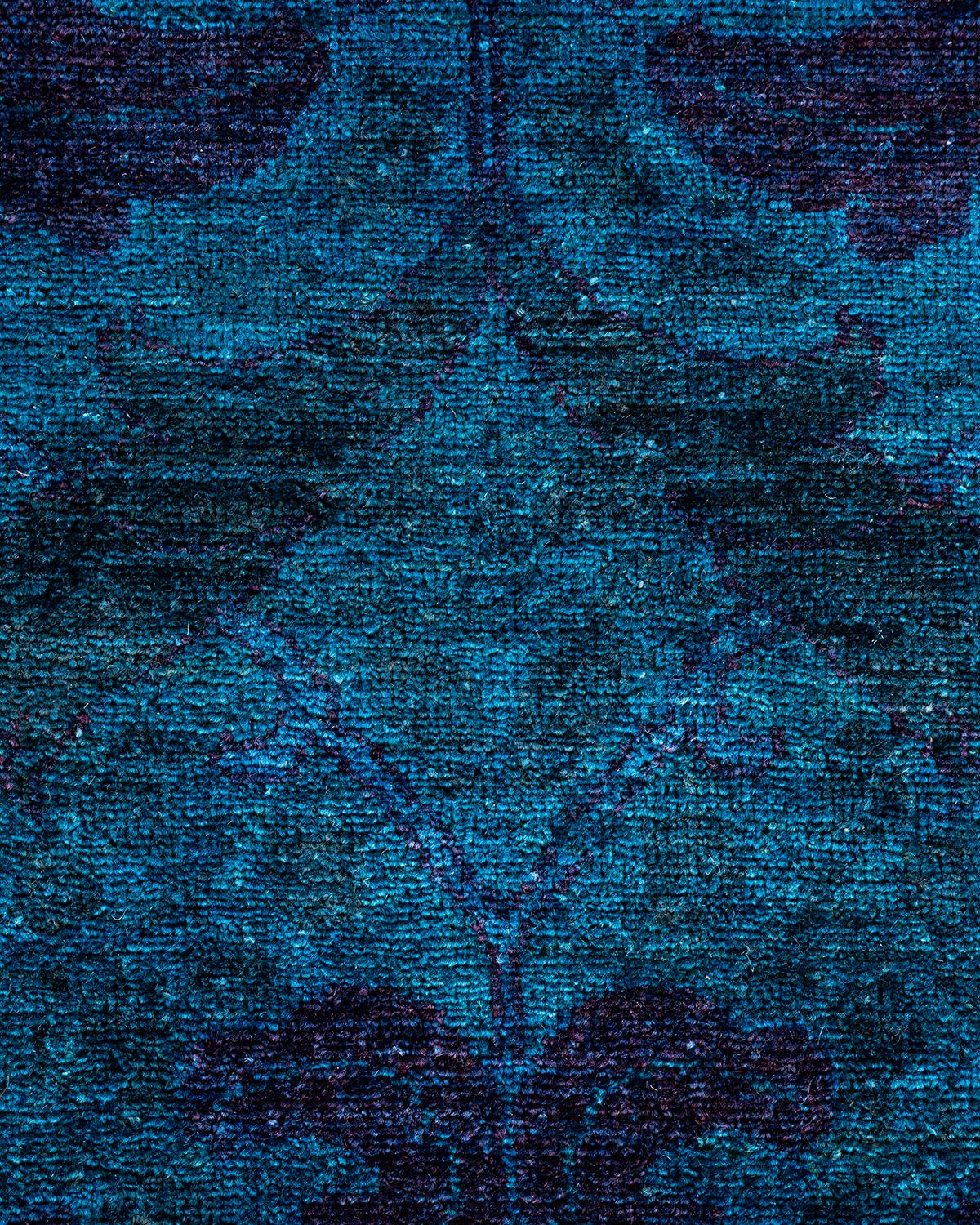 Pakistano Tappeto Overdyed in lana annodata a mano di colore blu chiaro in vendita