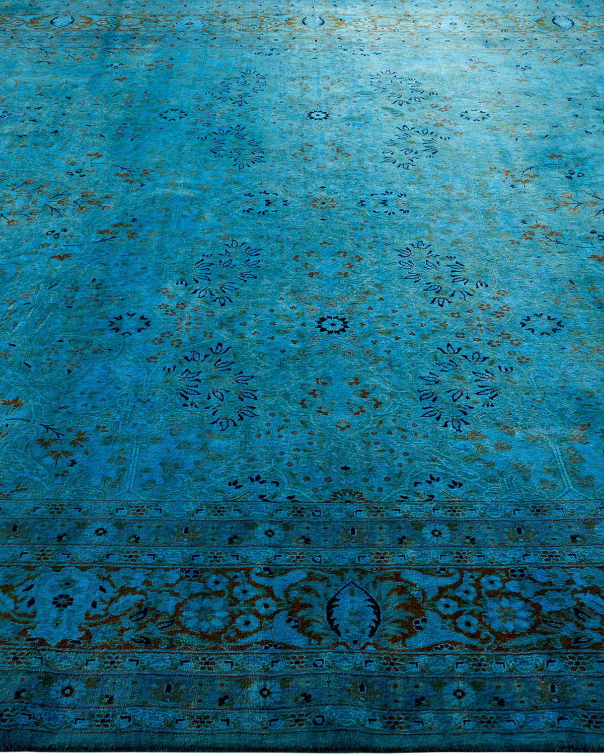 Tappeto Overdyed in lana annodata a mano di colore blu chiaro In condizioni Nuovo in vendita a Norwalk, CT