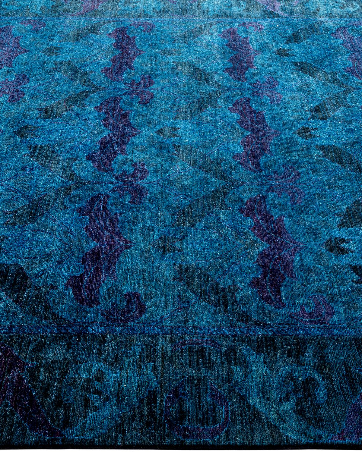 Tappeto Overdyed in lana annodata a mano di colore blu chiaro In condizioni Nuovo in vendita a Norwalk, CT