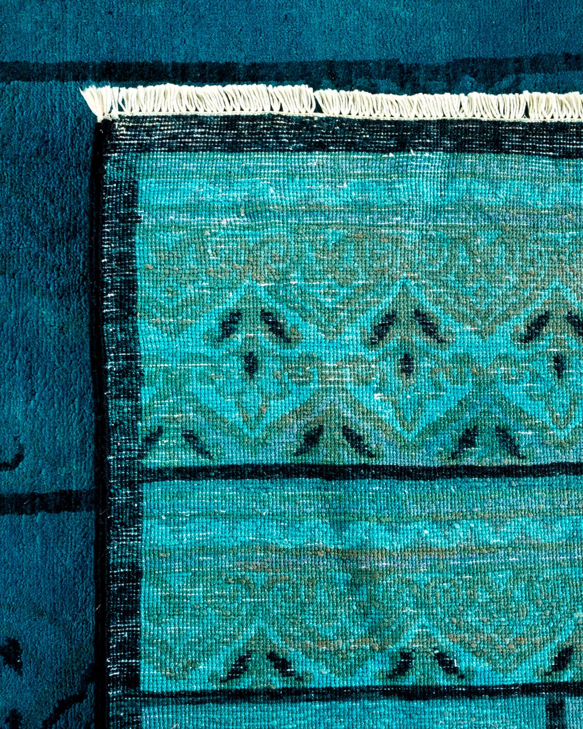 XXI secolo e contemporaneo Tappeto Overdyed in lana annodata a mano di colore blu chiaro in vendita