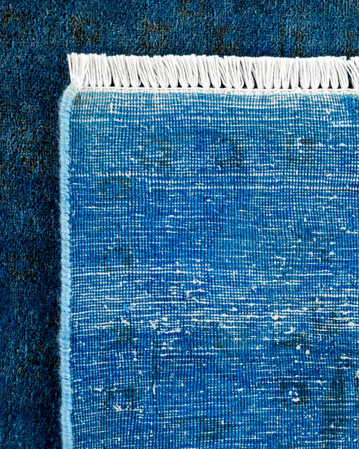 XXI secolo e contemporaneo Tappeto Overdyed in lana annodata a mano di colore blu chiaro in vendita