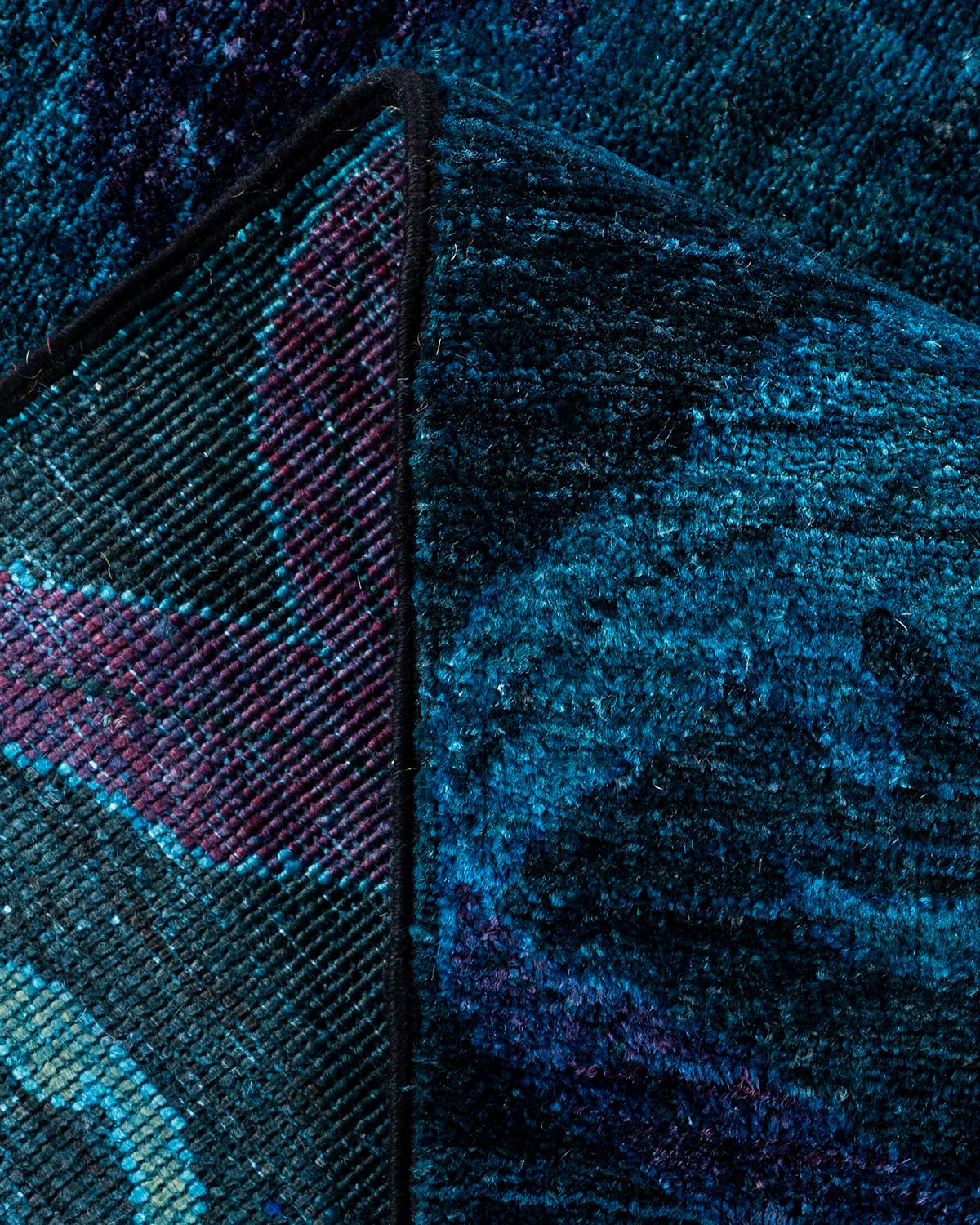Lana Tappeto Overdyed in lana annodata a mano di colore blu chiaro in vendita