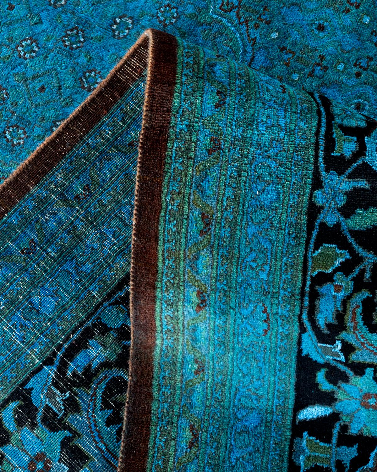 Lana Tappeto Overdyed in lana annodata a mano di colore blu chiaro in vendita