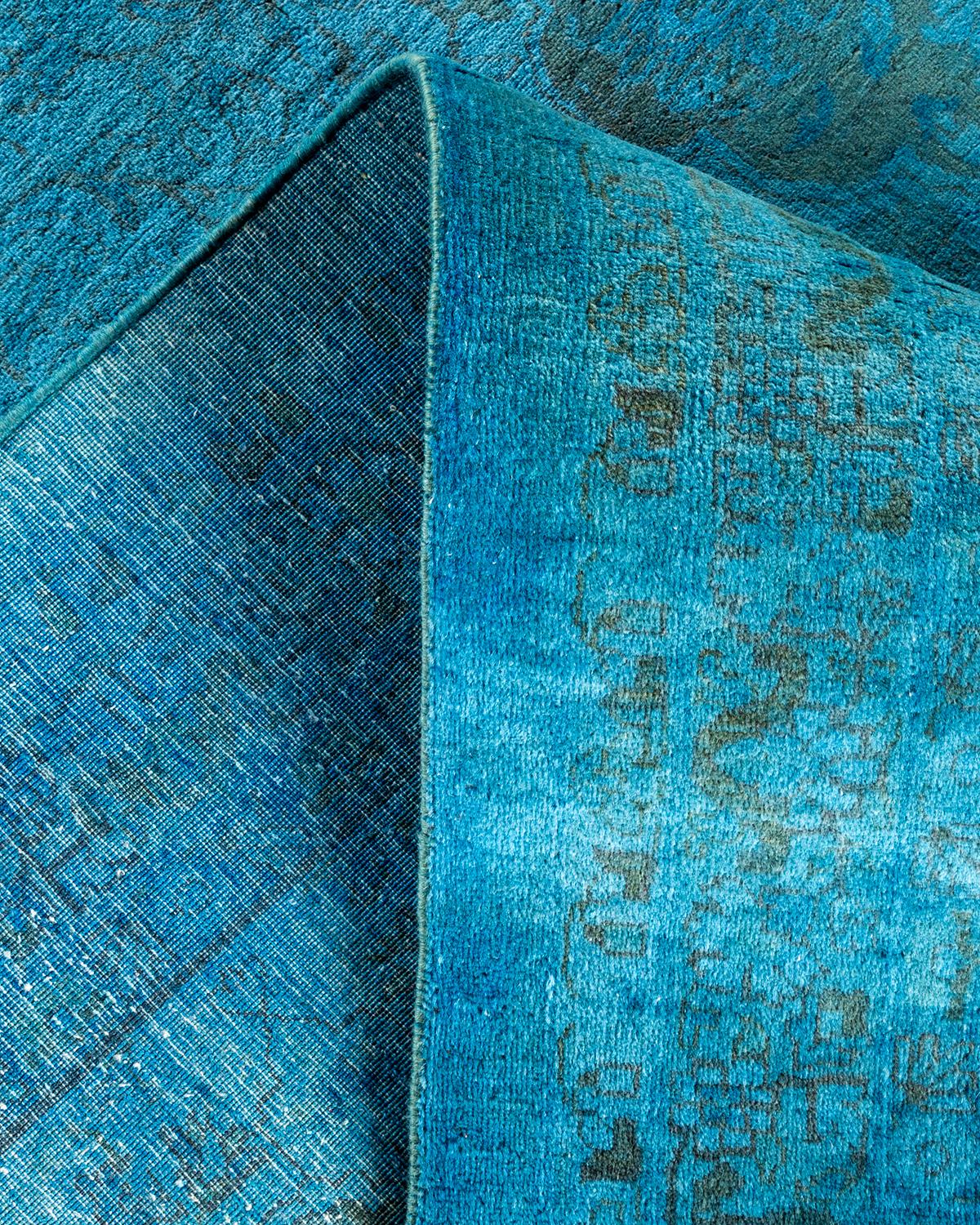 Lana Tappeto Overdyed in lana annodata a mano di colore blu chiaro in vendita