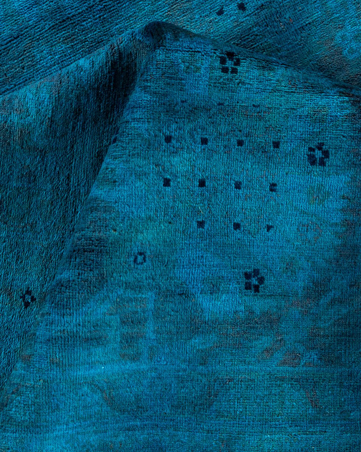 Tappeto Overdyed in lana annodata a mano di colore blu chiaro in vendita 1