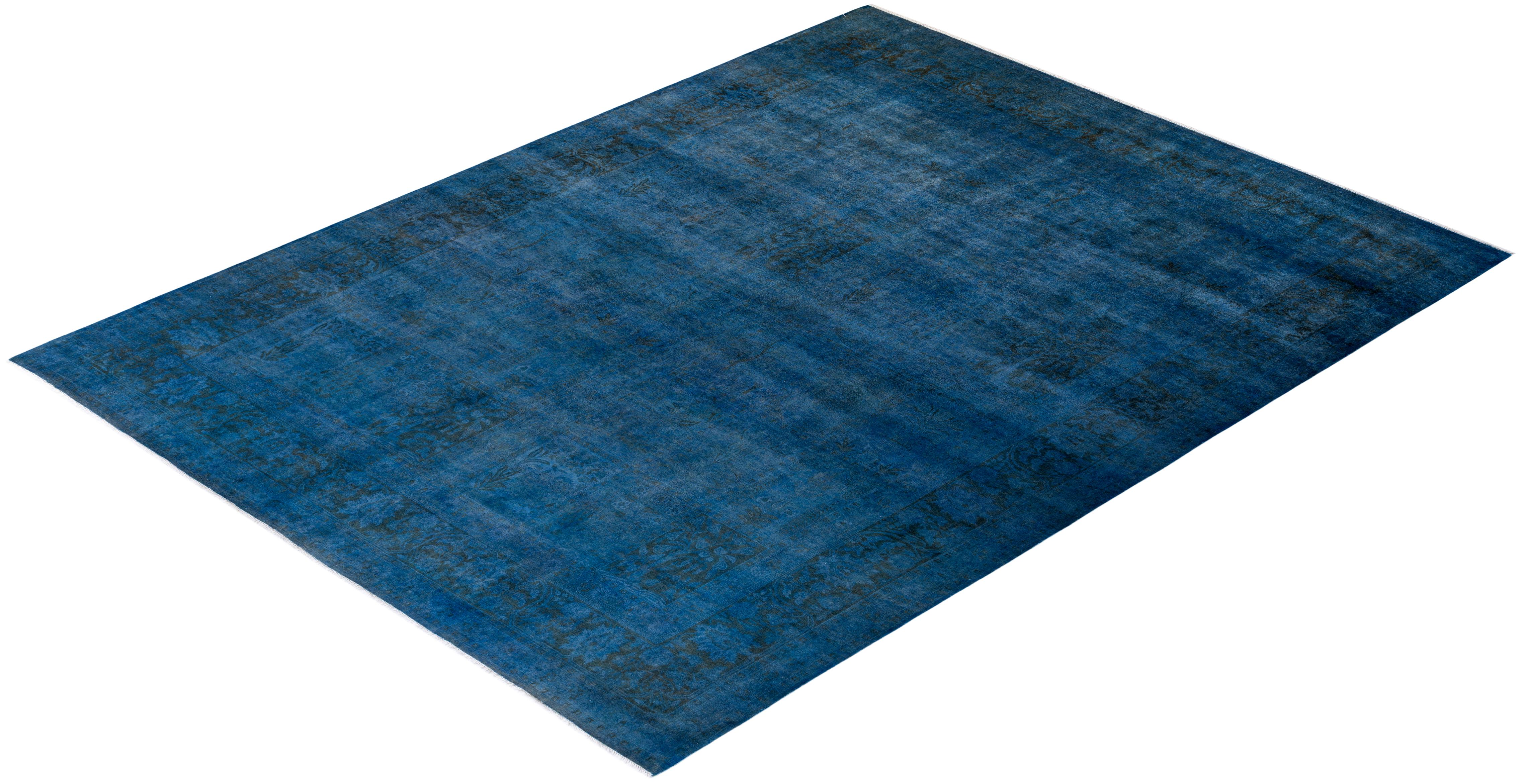 Tappeto Overdyed in lana annodata a mano di colore blu chiaro in vendita 2