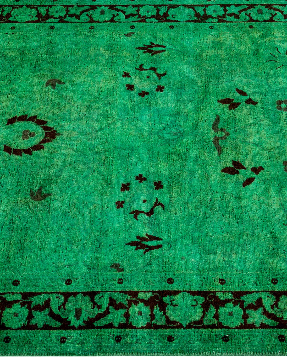 Chemin de table en laine surteinte nouée à la main, bleu clair Neuf - En vente à Norwalk, CT