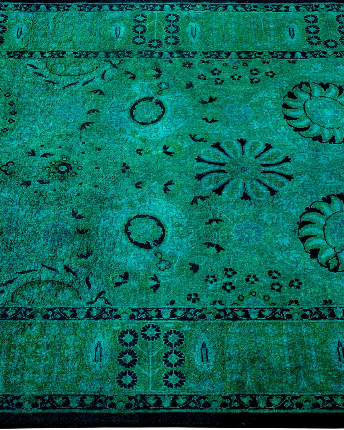 Chemin de table en laine surteinte nouée à la main, bleu clair Neuf - En vente à Norwalk, CT