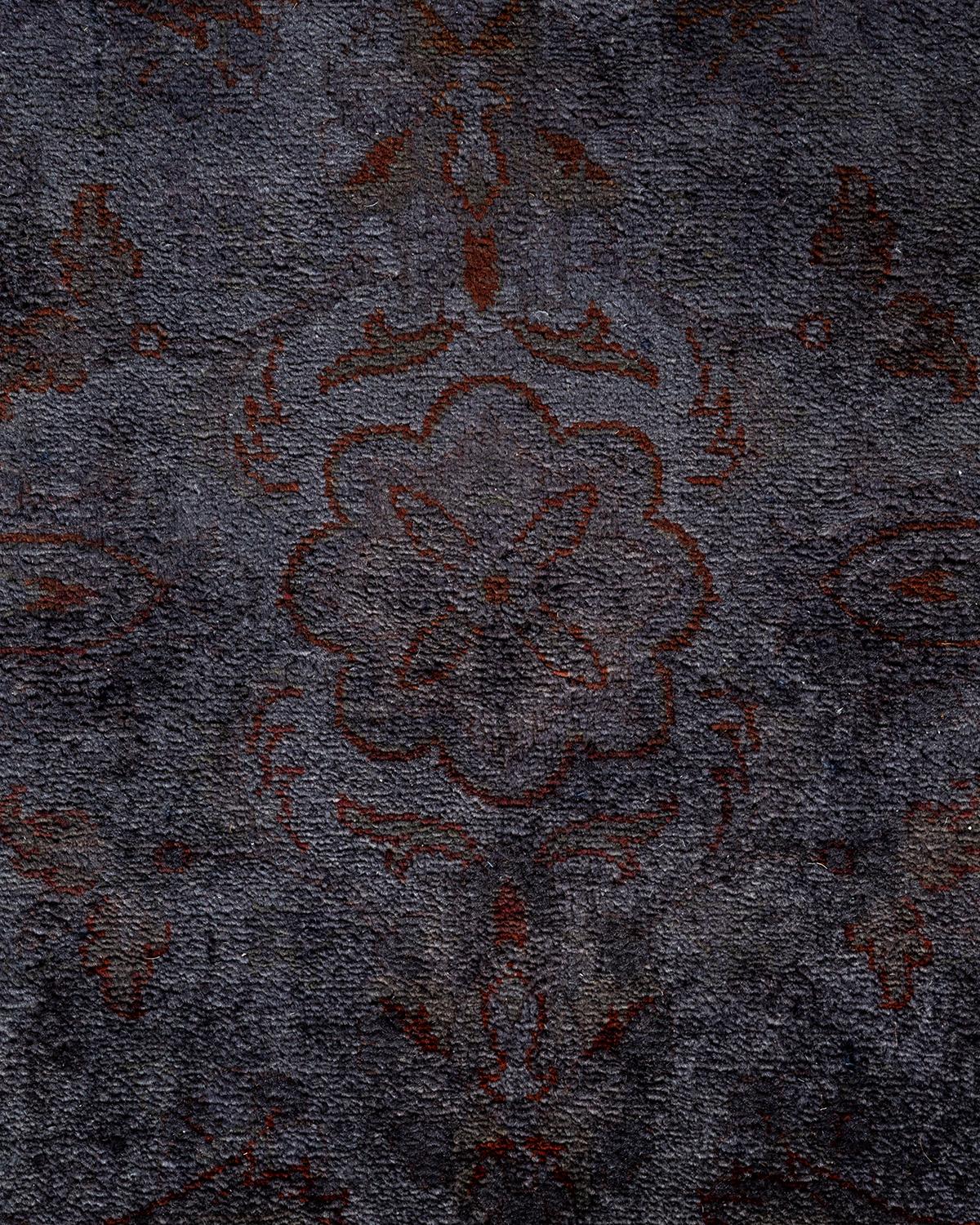 Pakistano Tappeto Overdyed in lana annodata a mano di colore grigio chiaro in vendita