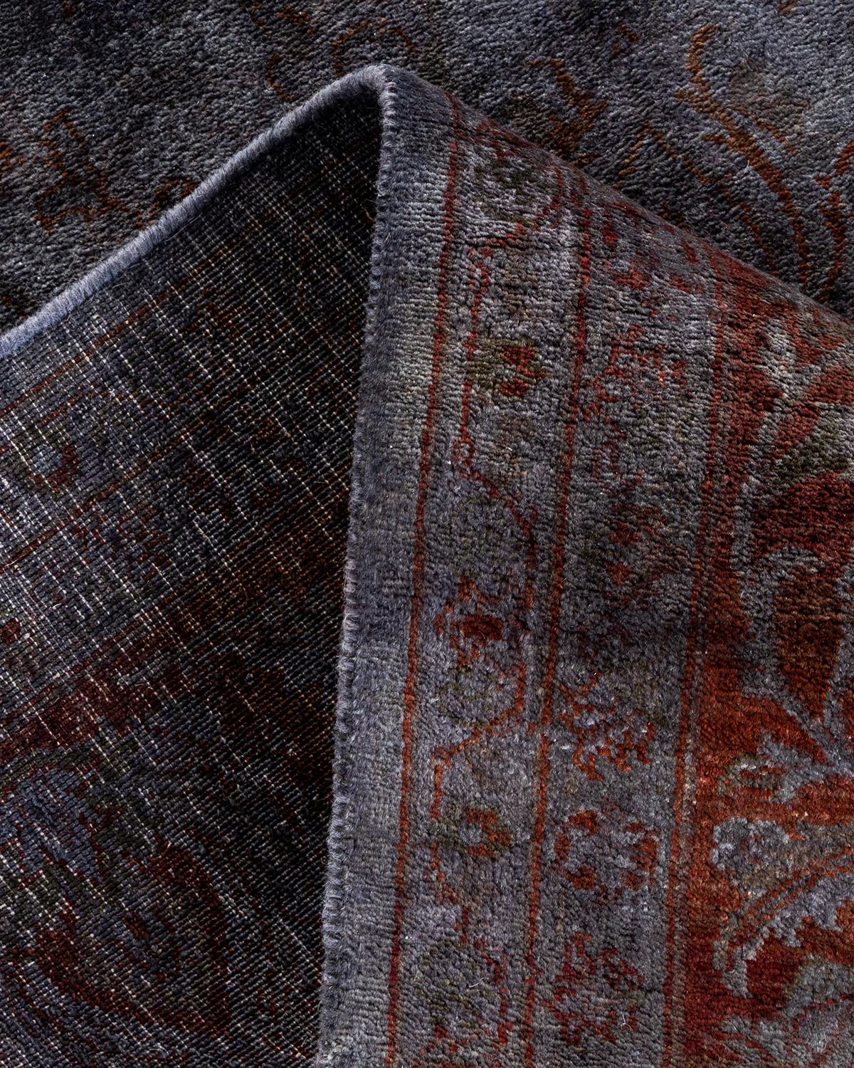 Lana Tappeto Overdyed in lana annodata a mano di colore grigio chiaro in vendita