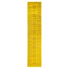Overdyed Laine nouée à la main Runner jaune moderne-contemporain 2' 6" x 11' 10"