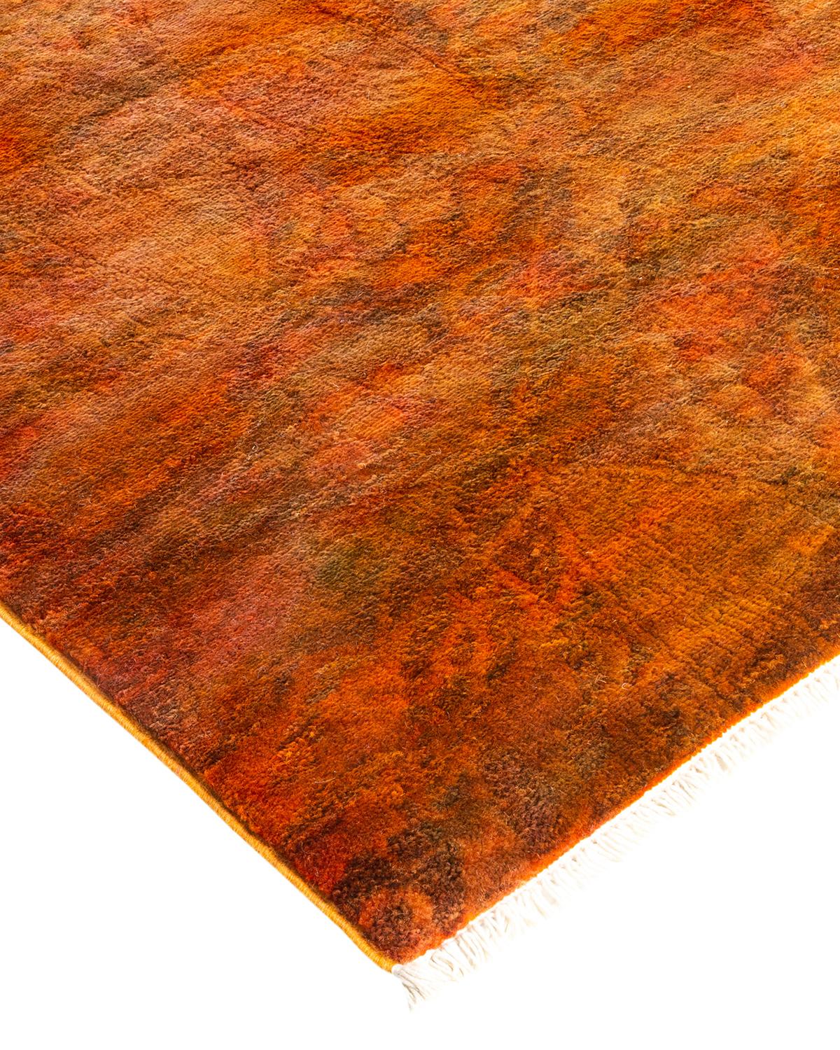 I tappeti Vibrance rappresentano il classico con un tocco di classe: motivi tradizionali sovratinti con colori brillanti. Ogni tappeto annodato a mano viene lavato con una tintura botanica naturale al 100% che rivela le sfumature nascoste nei